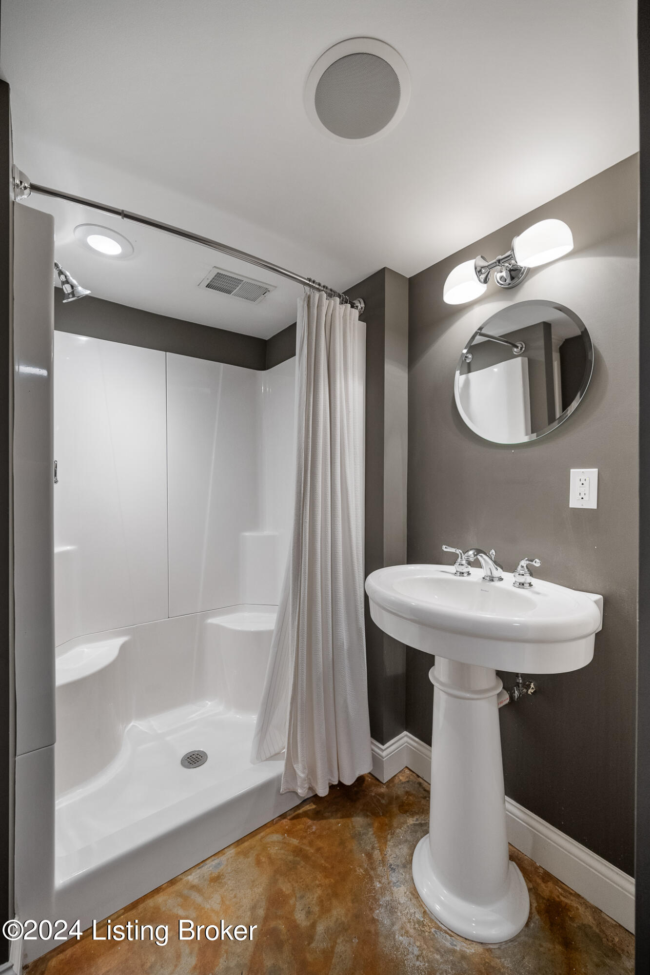 219 Smithfield Rd