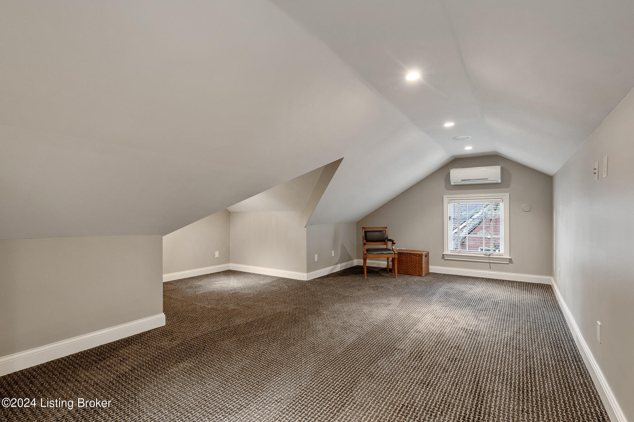 219 Smithfield Rd