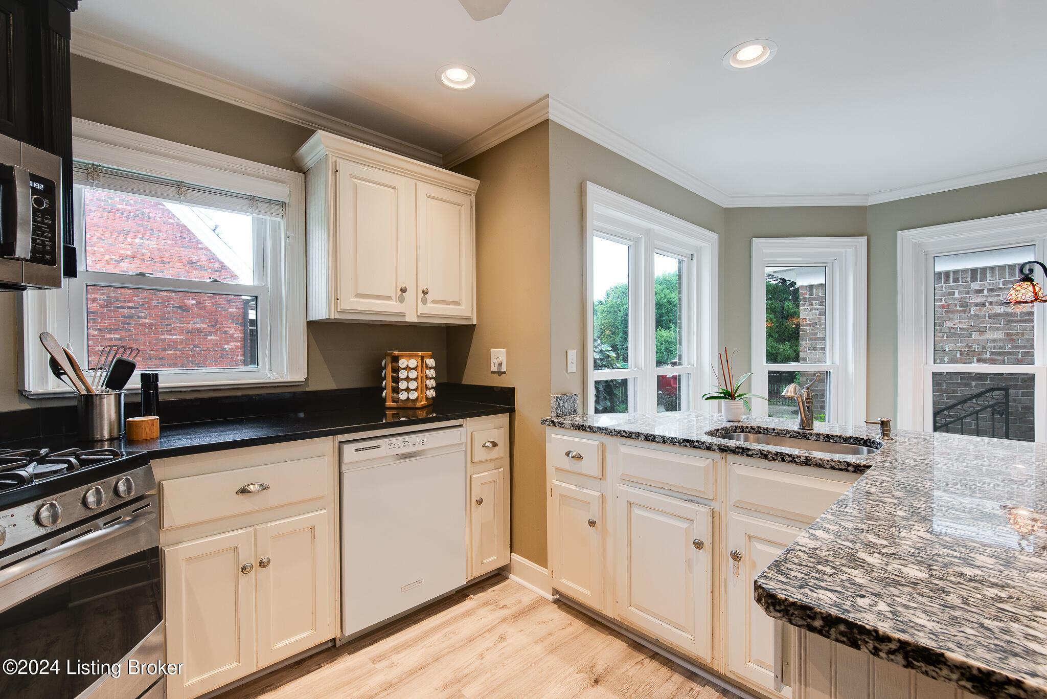315 Pencross Pl