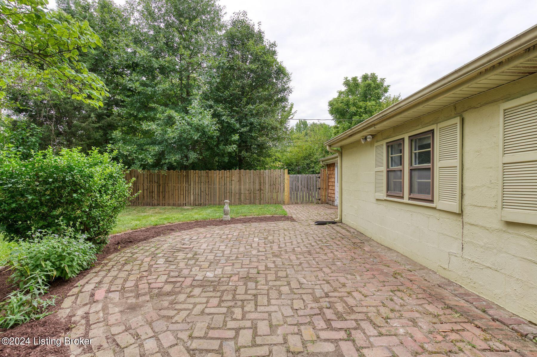 422 Kentucky Ave