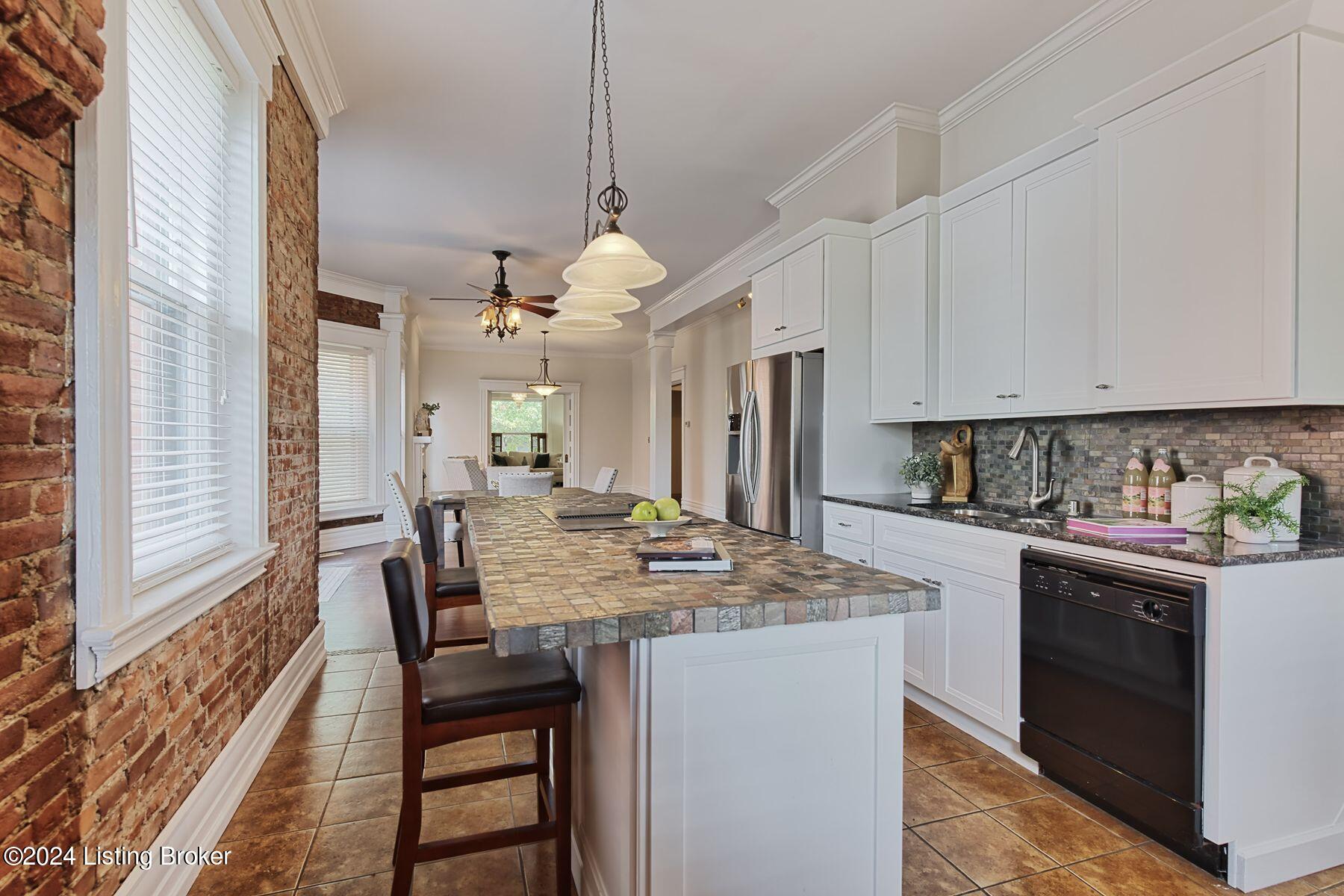 1288 Cherokee Rd