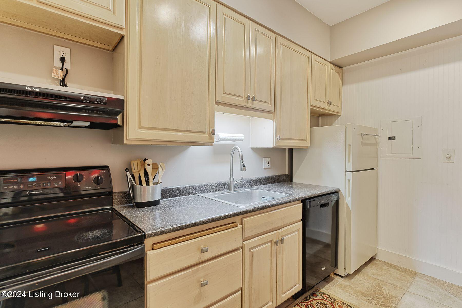 2229 Cherokee Pkwy, D