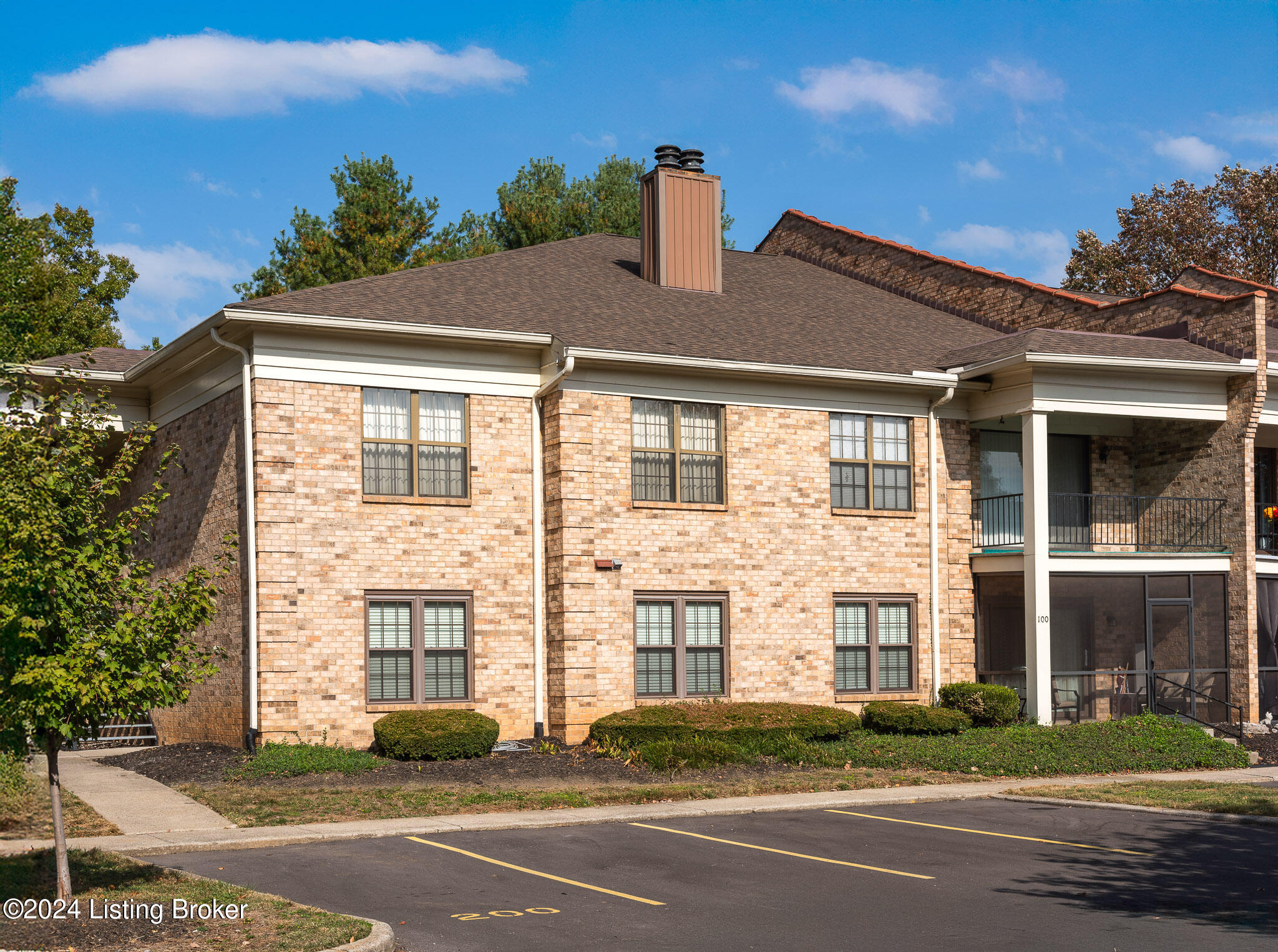 1800 Manor House Dr 200