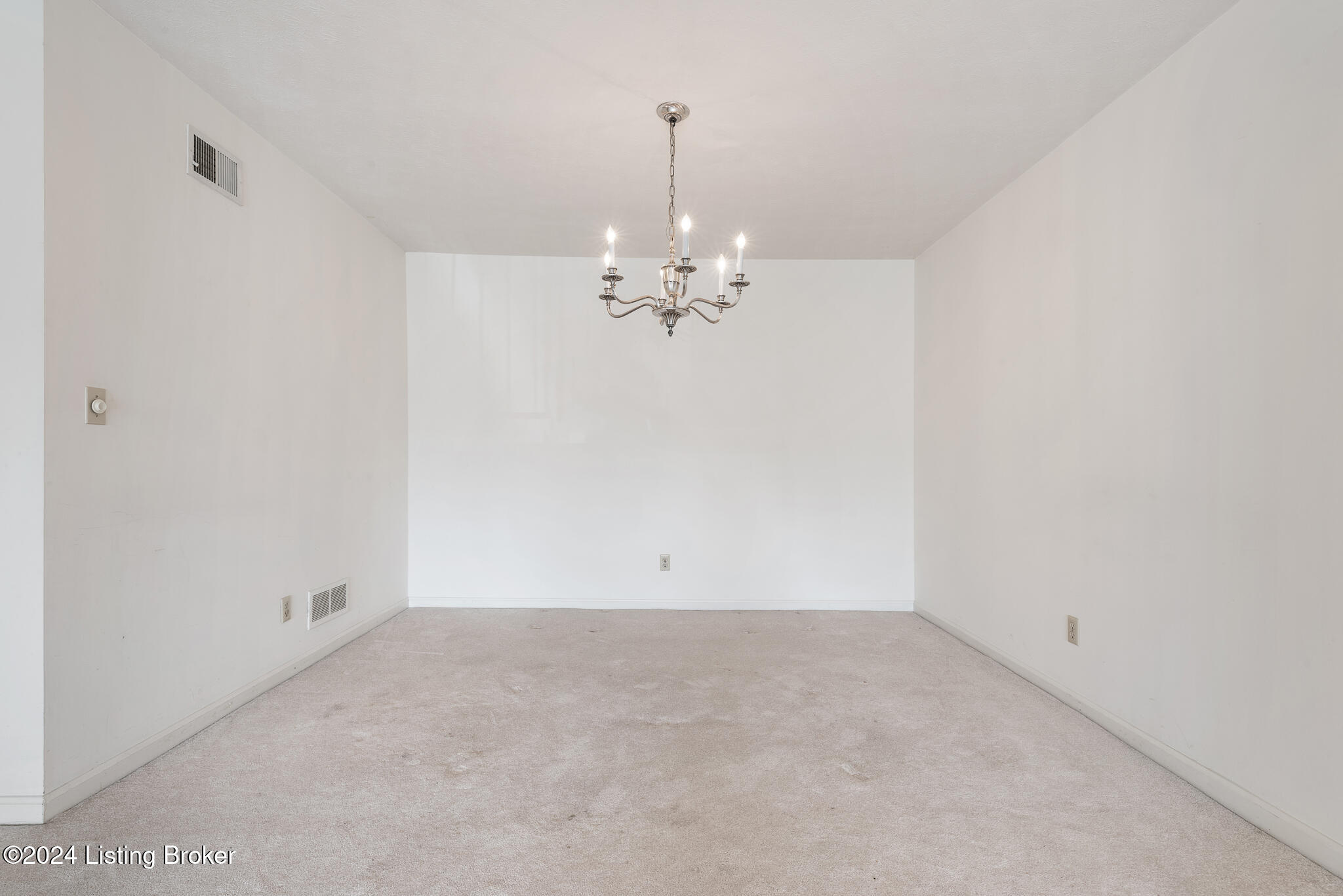 1800 Manor House Dr 200