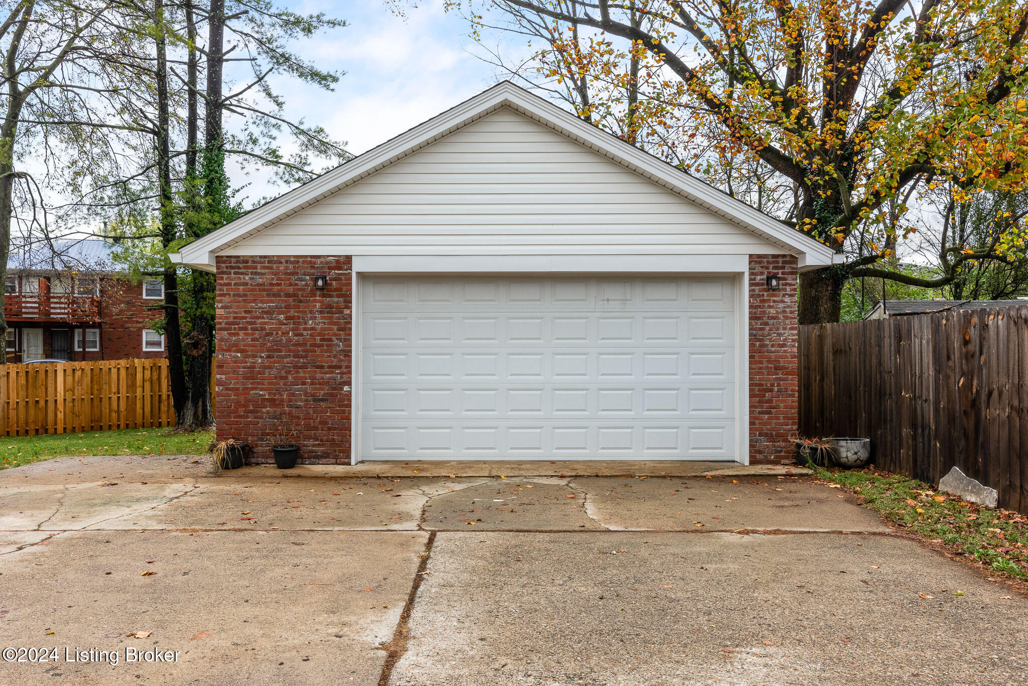 3221 Mid Dale Ln
