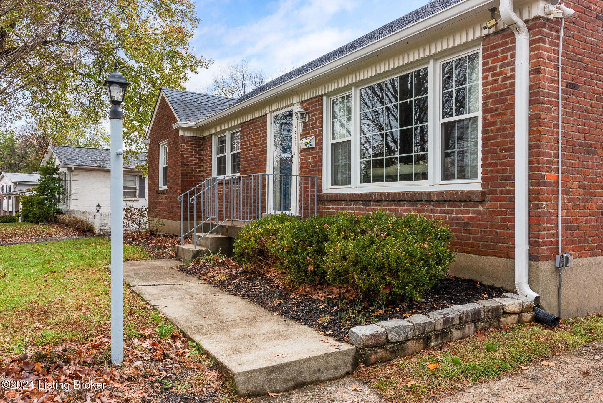 3221 Mid Dale Ln