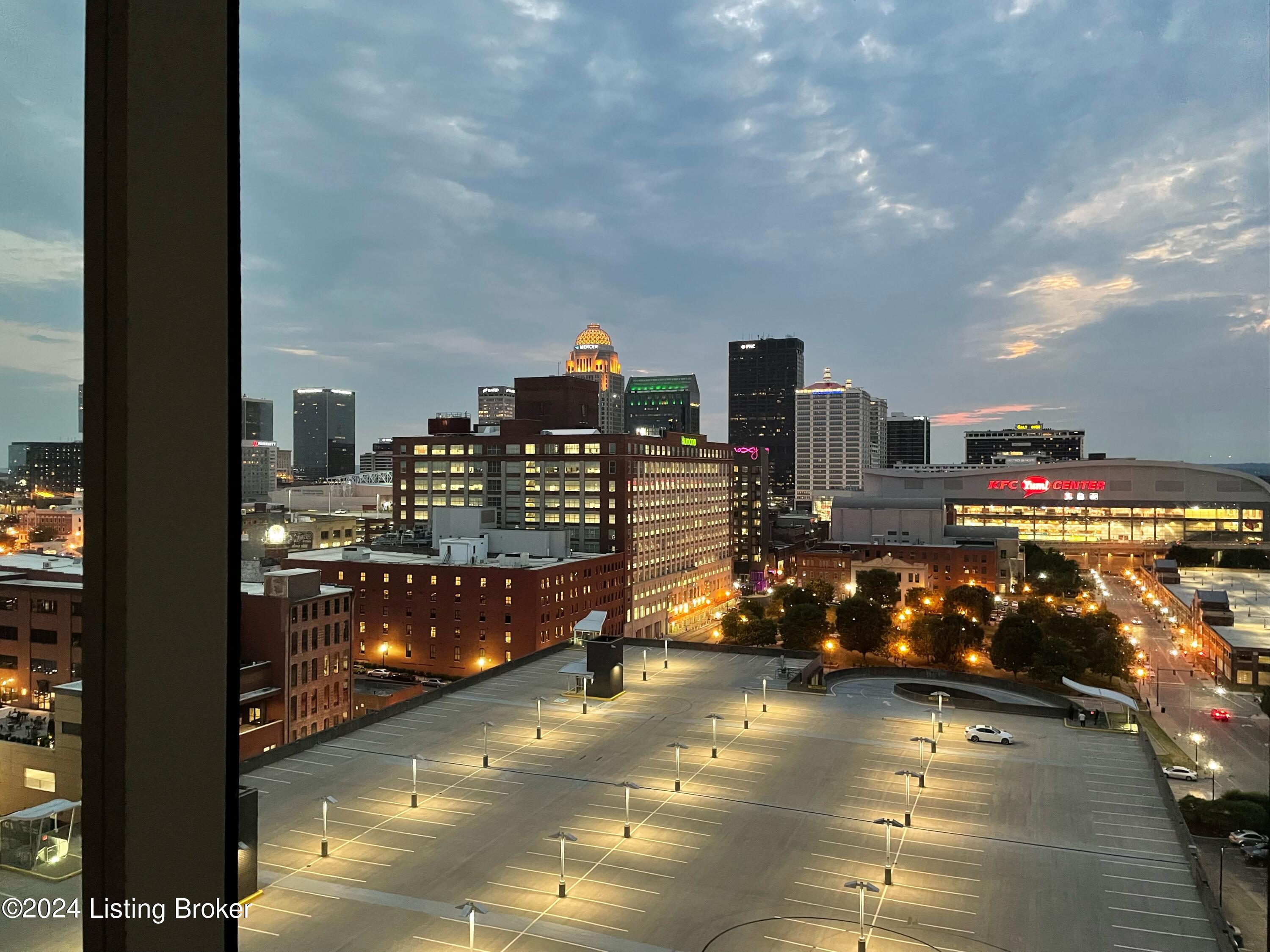 222 E Witherspoon St, 1103