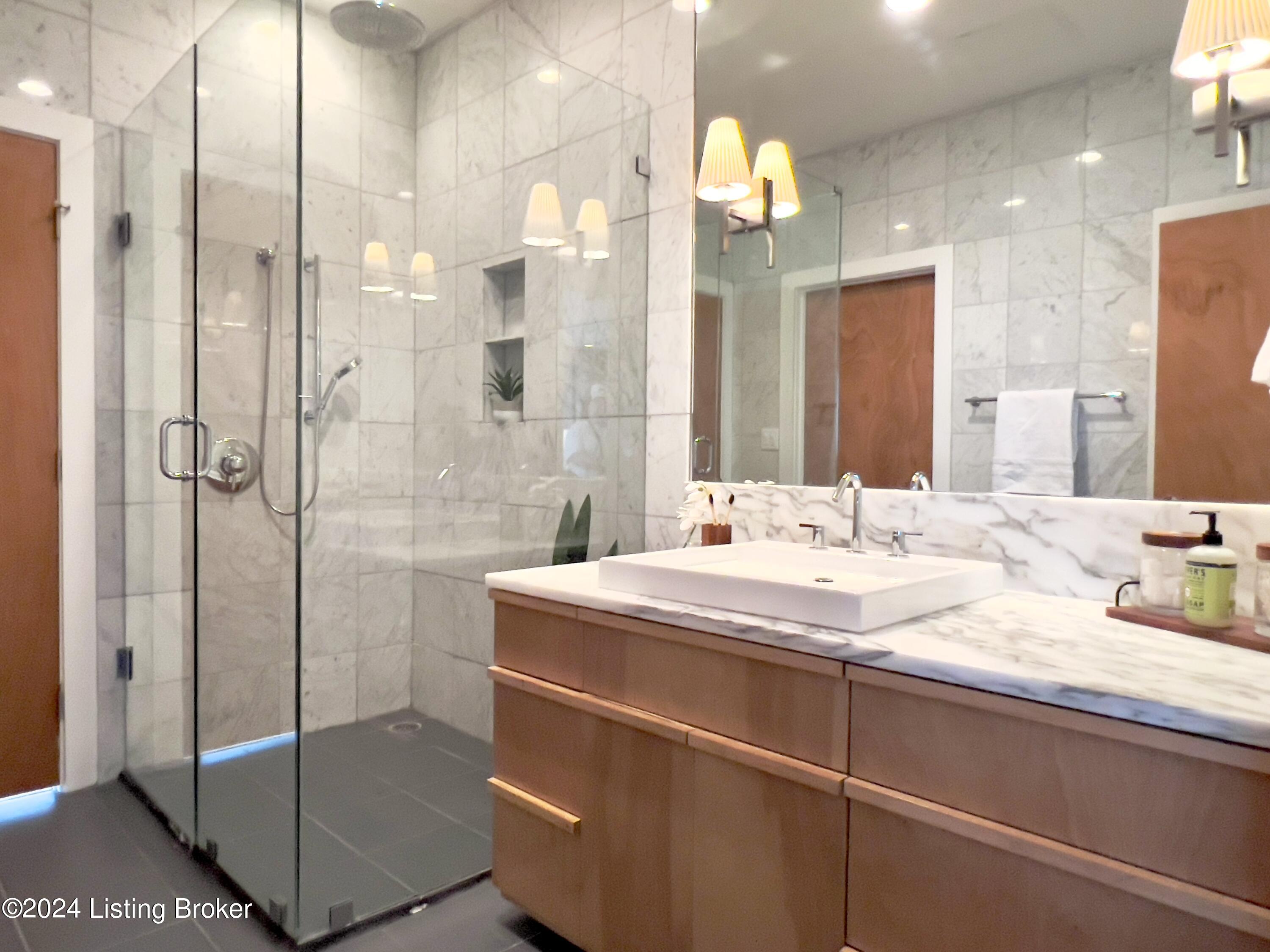 222 E Witherspoon St, 1103