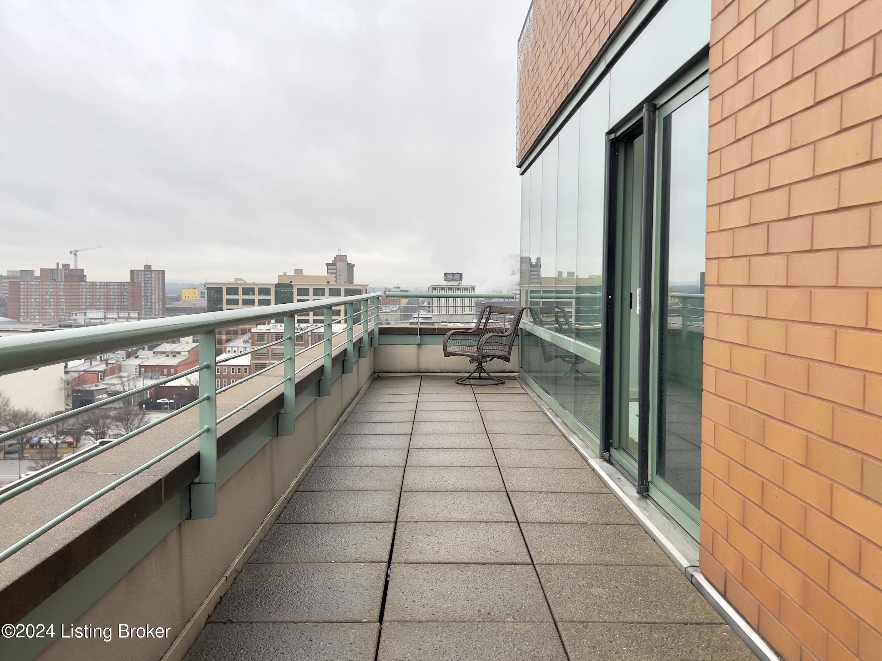 222 E Witherspoon St, 1103