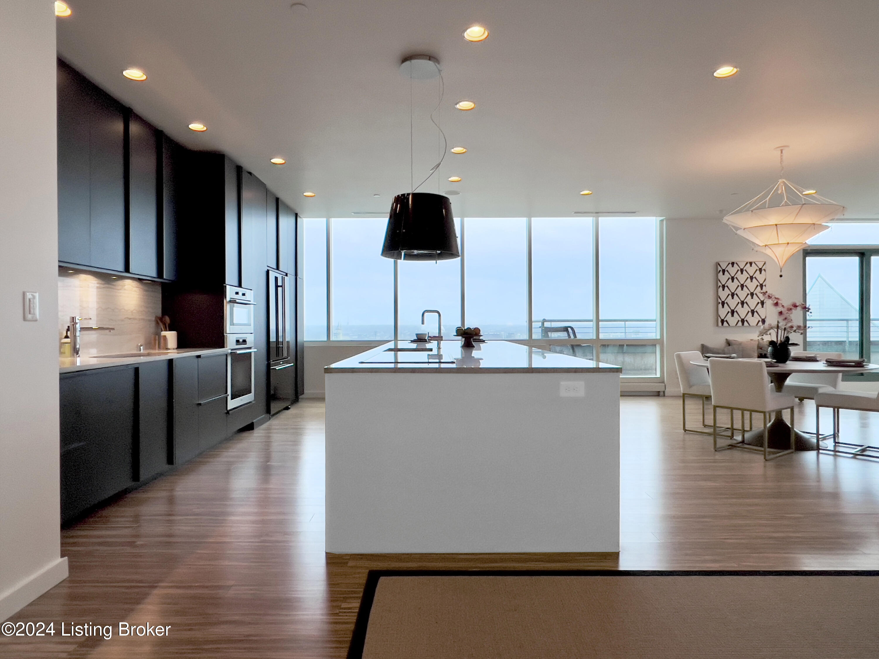222 E Witherspoon St, 1103