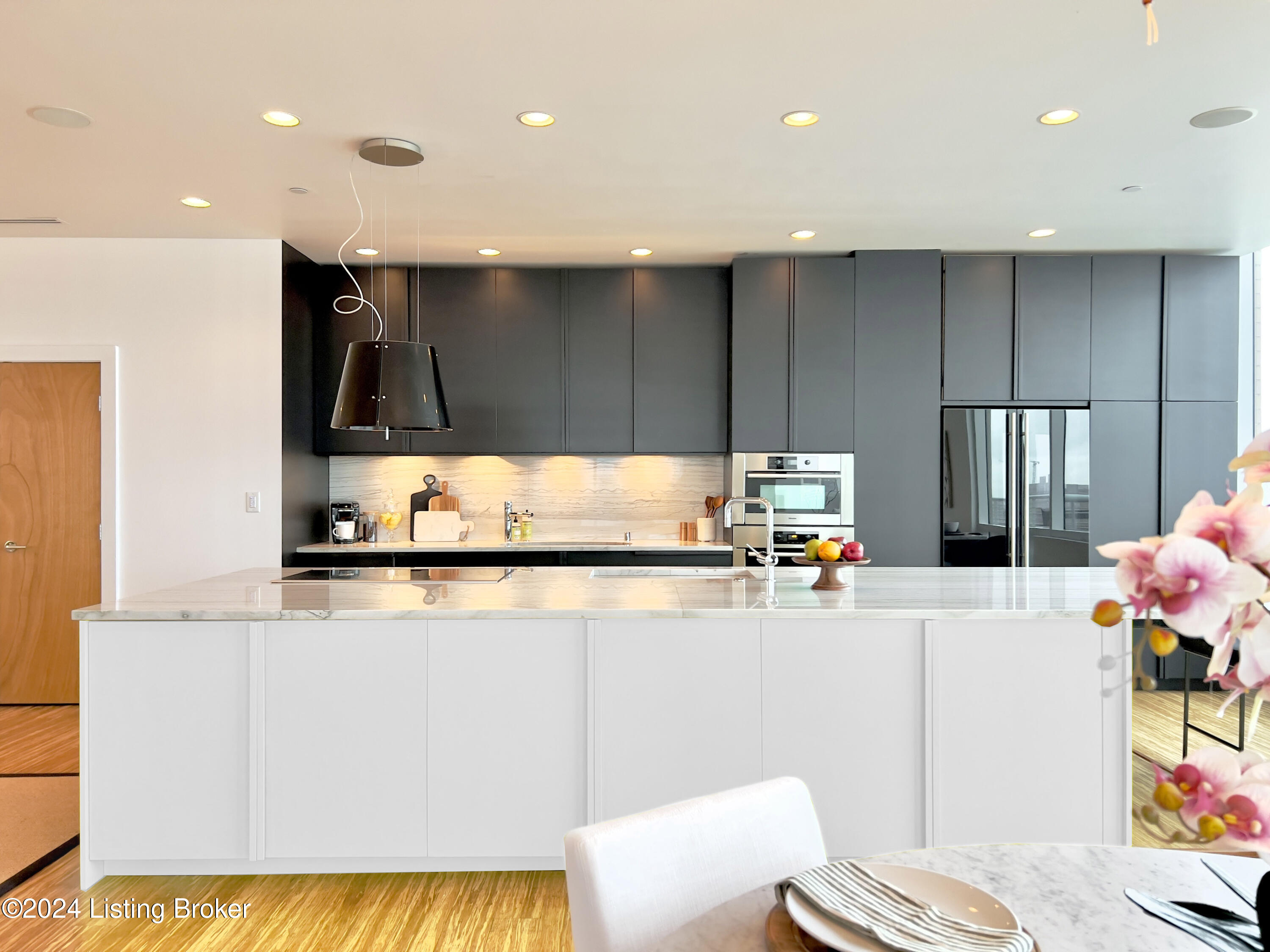 222 E Witherspoon St, 1103