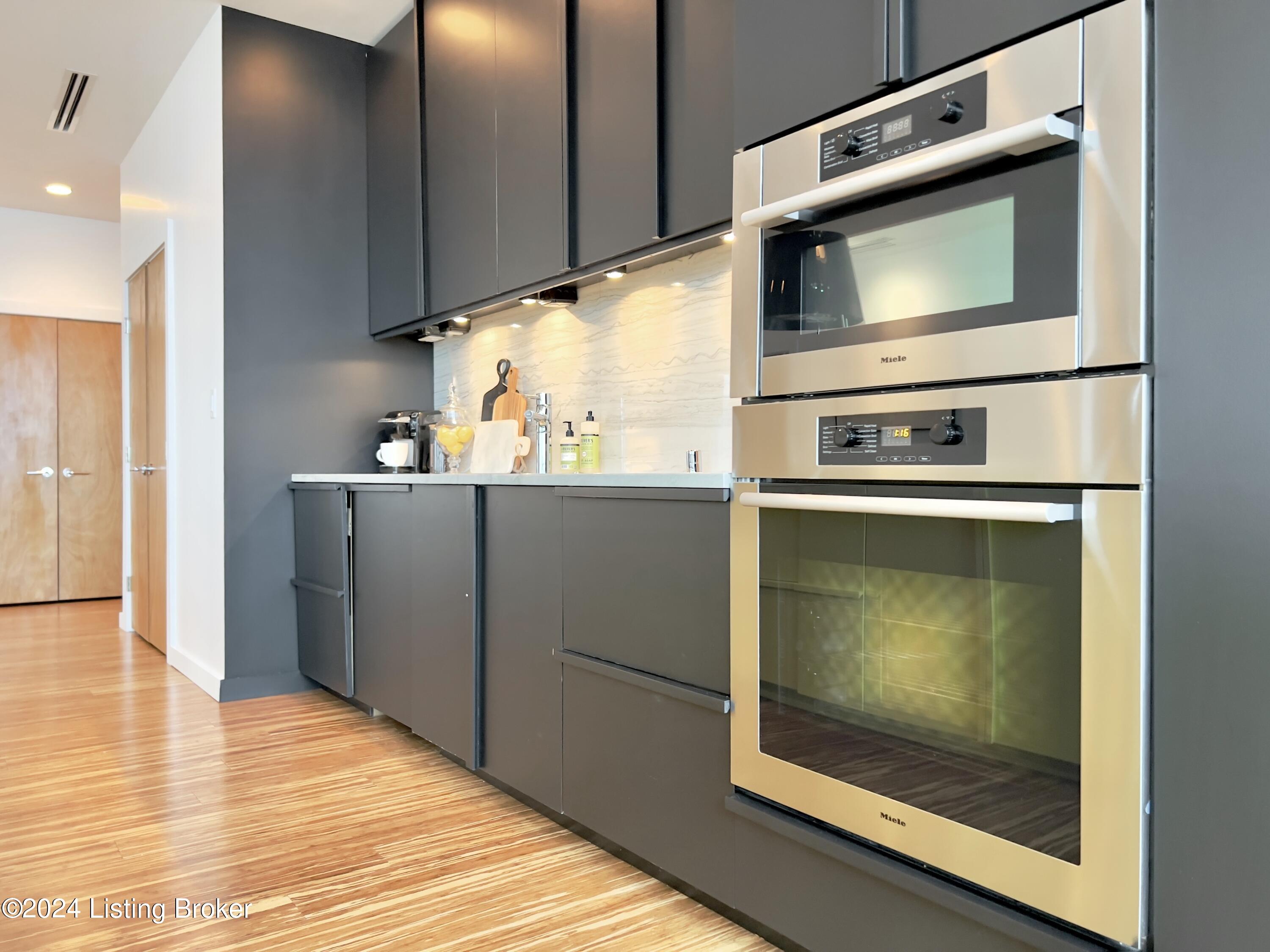 222 E Witherspoon St, 1103