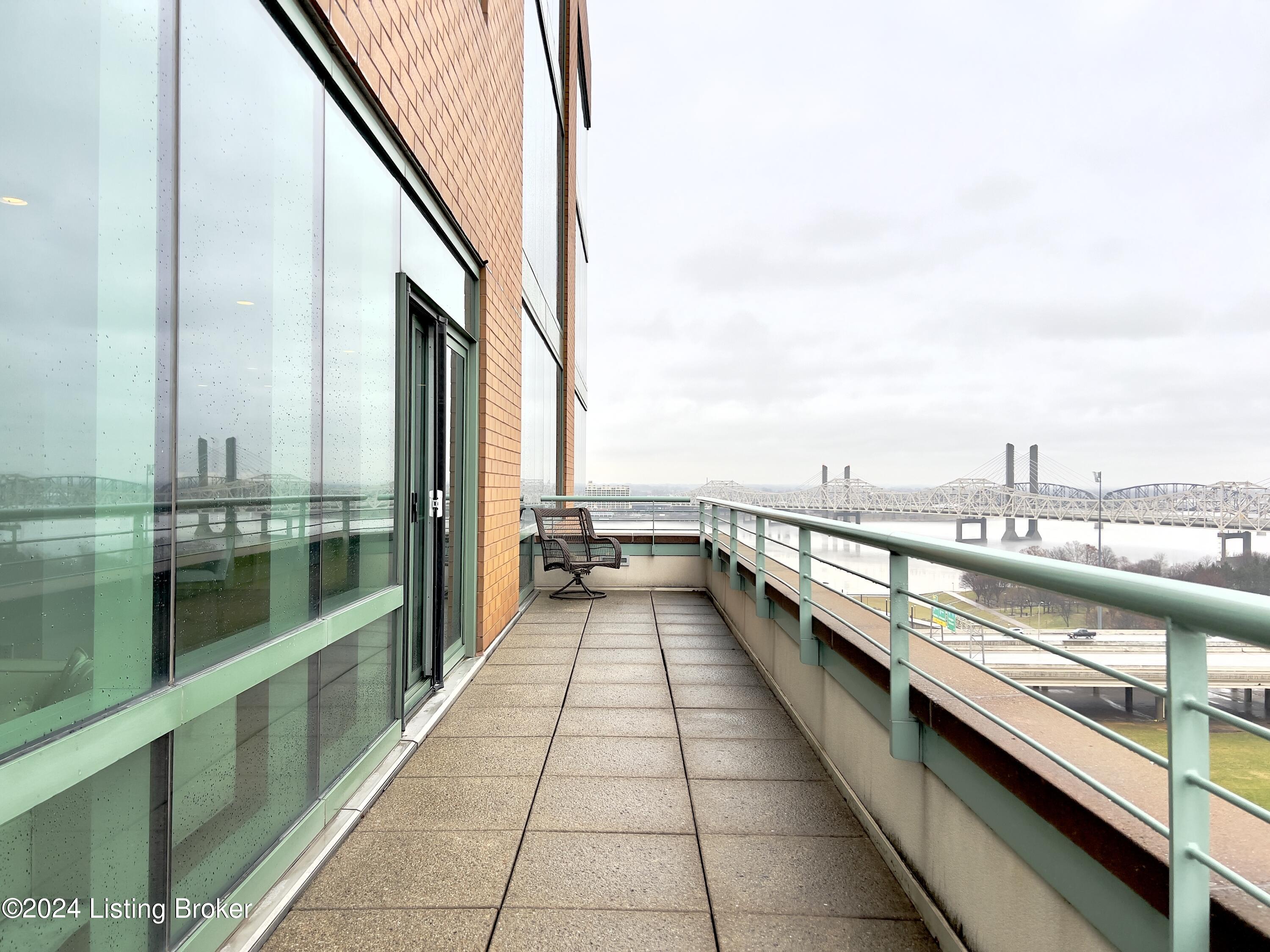 222 E Witherspoon St, 1103
