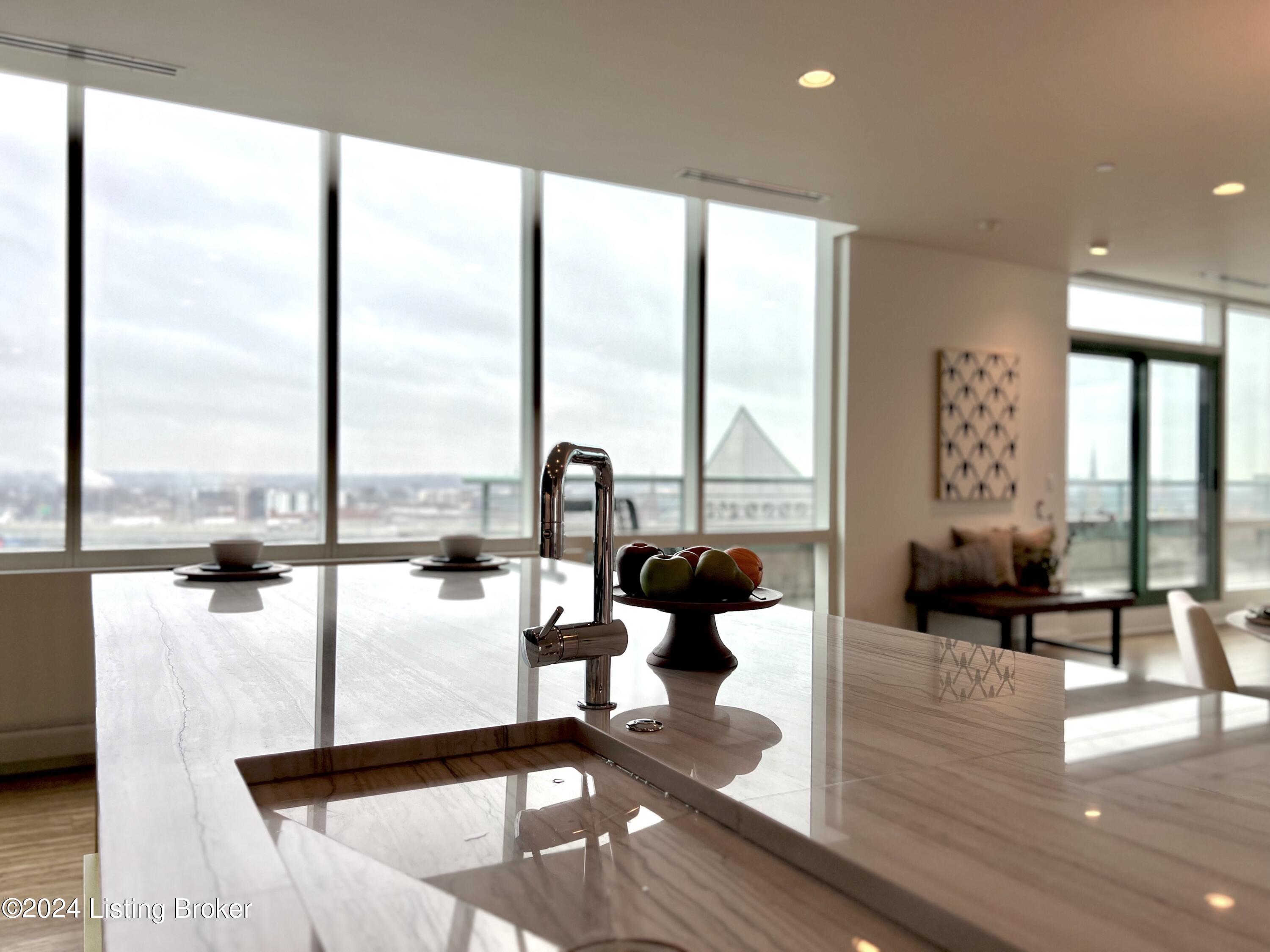 222 E Witherspoon St, 1103