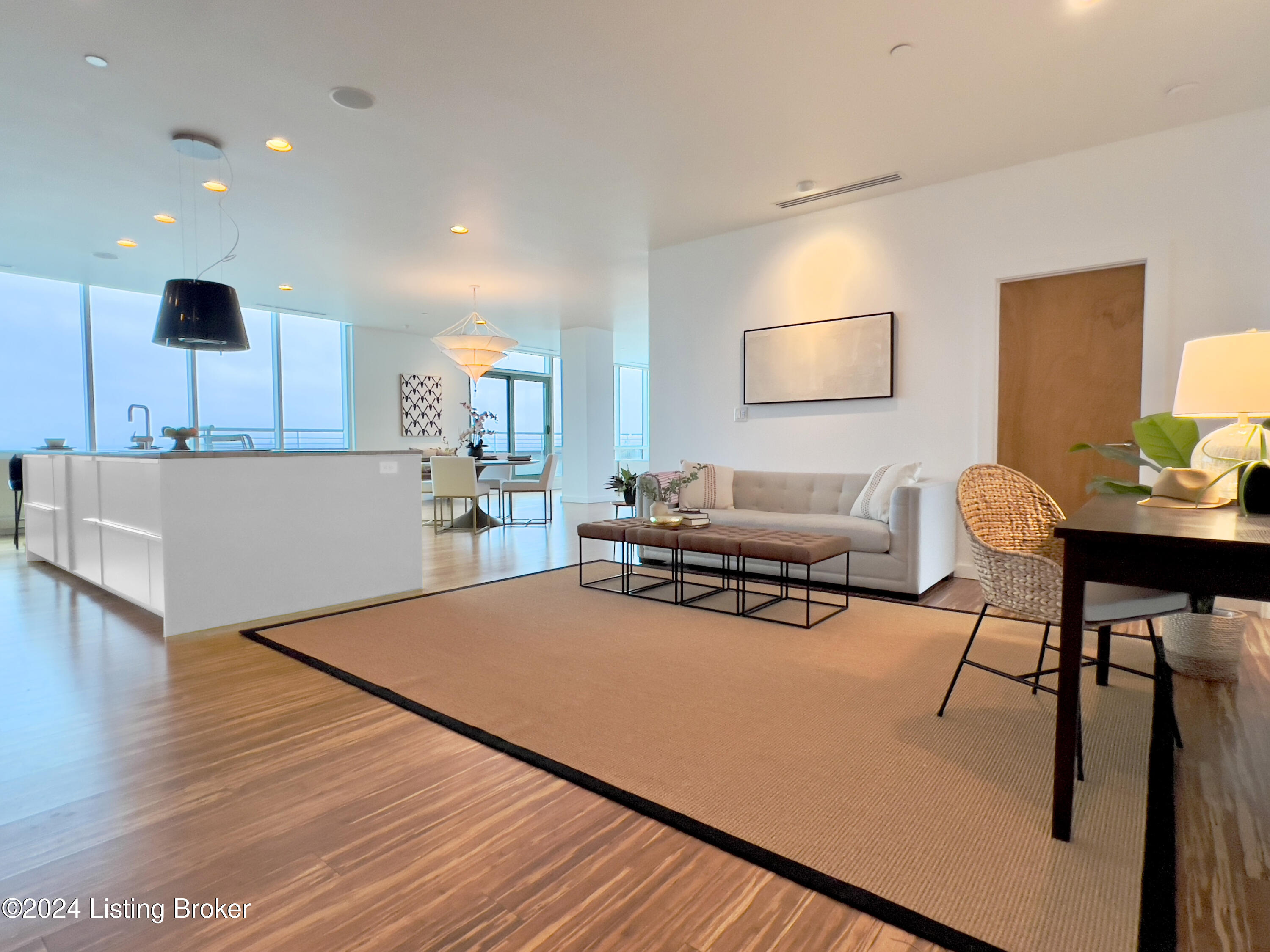 222 E Witherspoon St, 1103