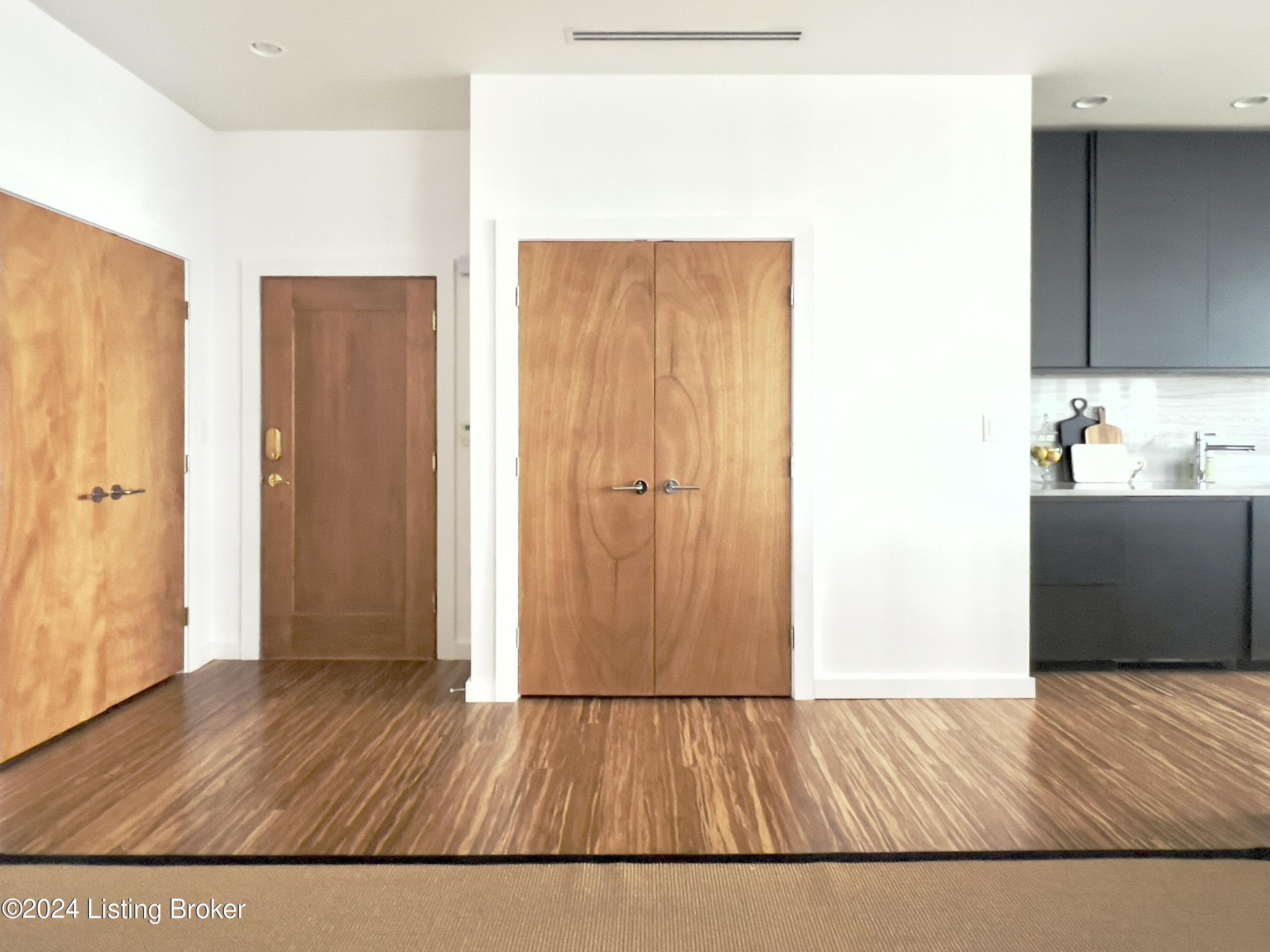 222 E Witherspoon St, 1103