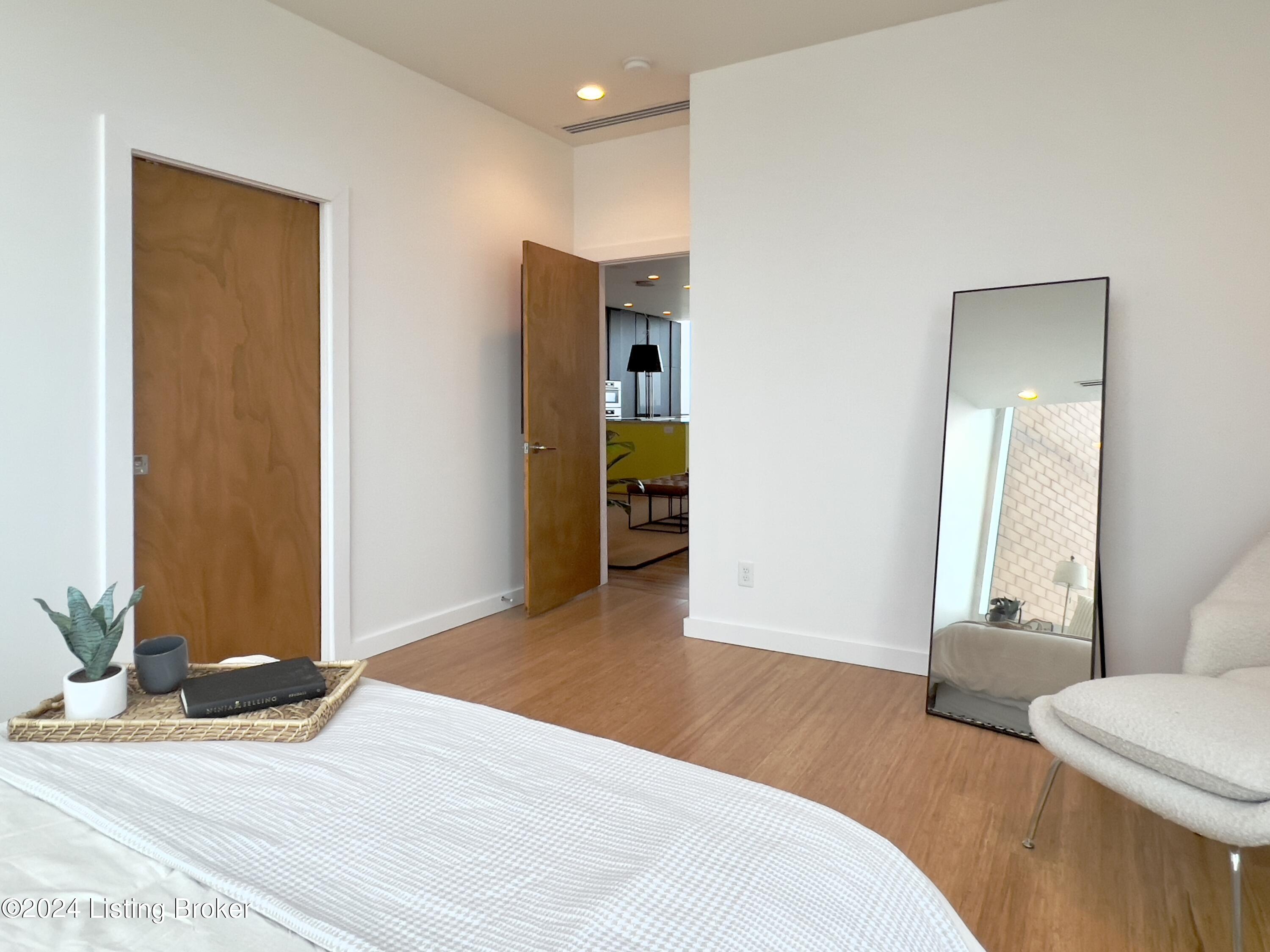 222 E Witherspoon St, 1103