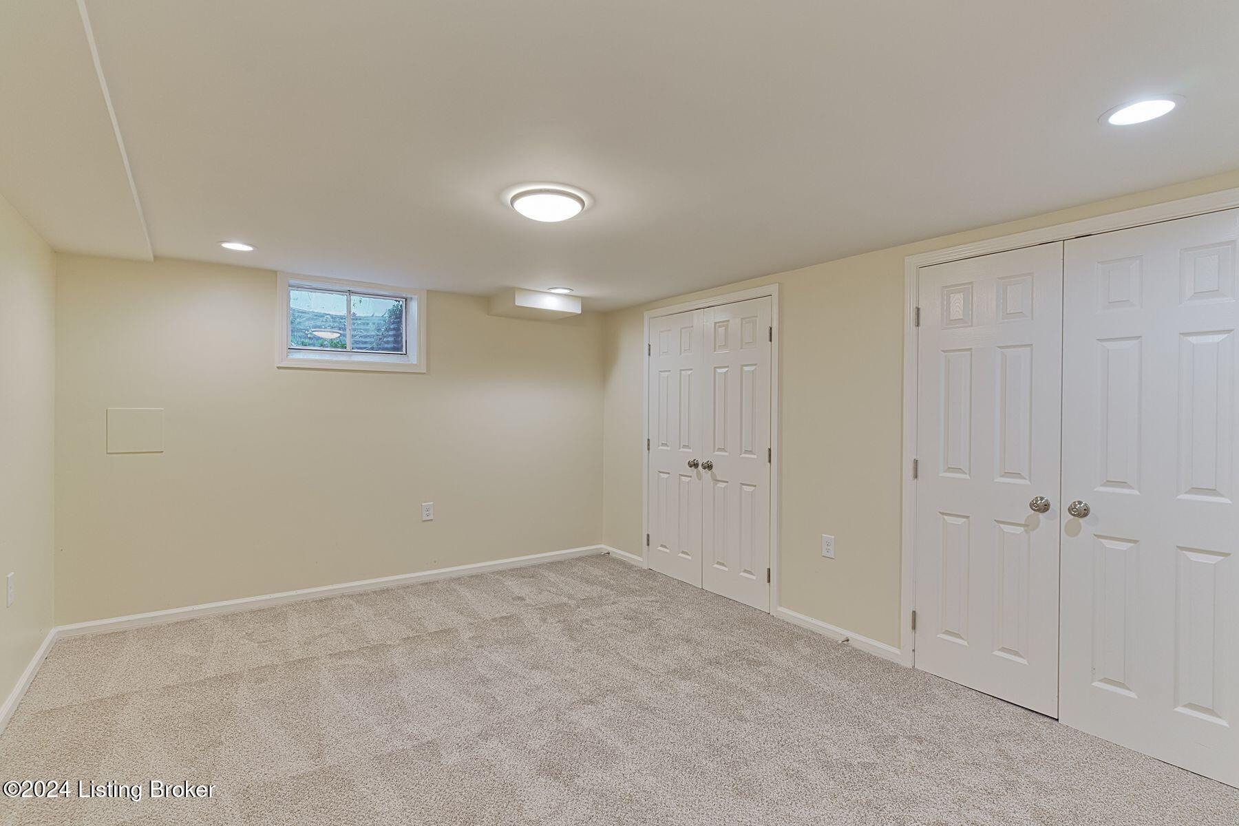808 Huntington Rd