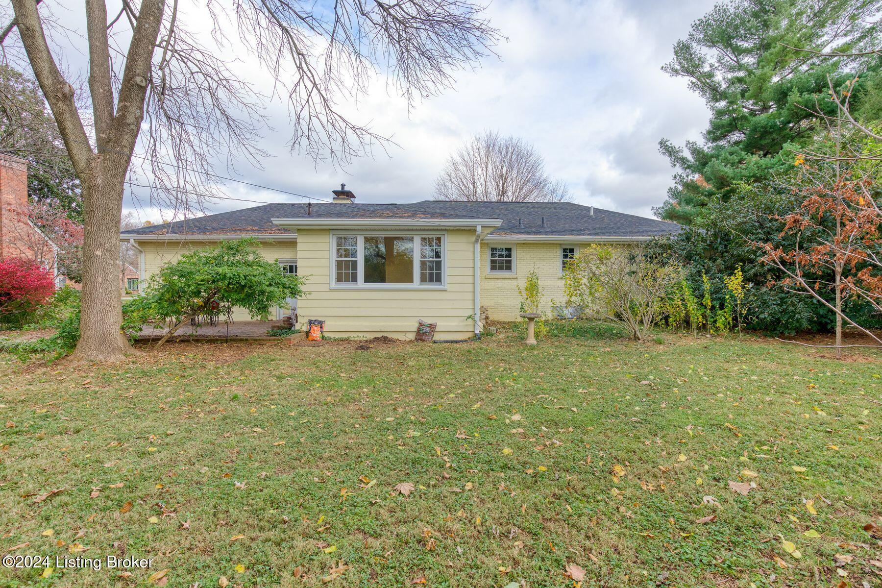 808 Huntington Rd
