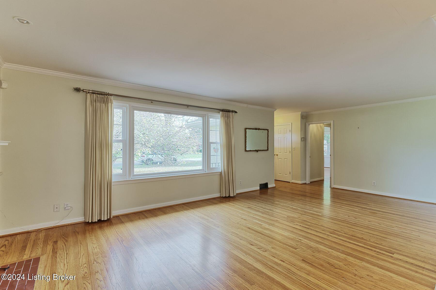 808 Huntington Rd