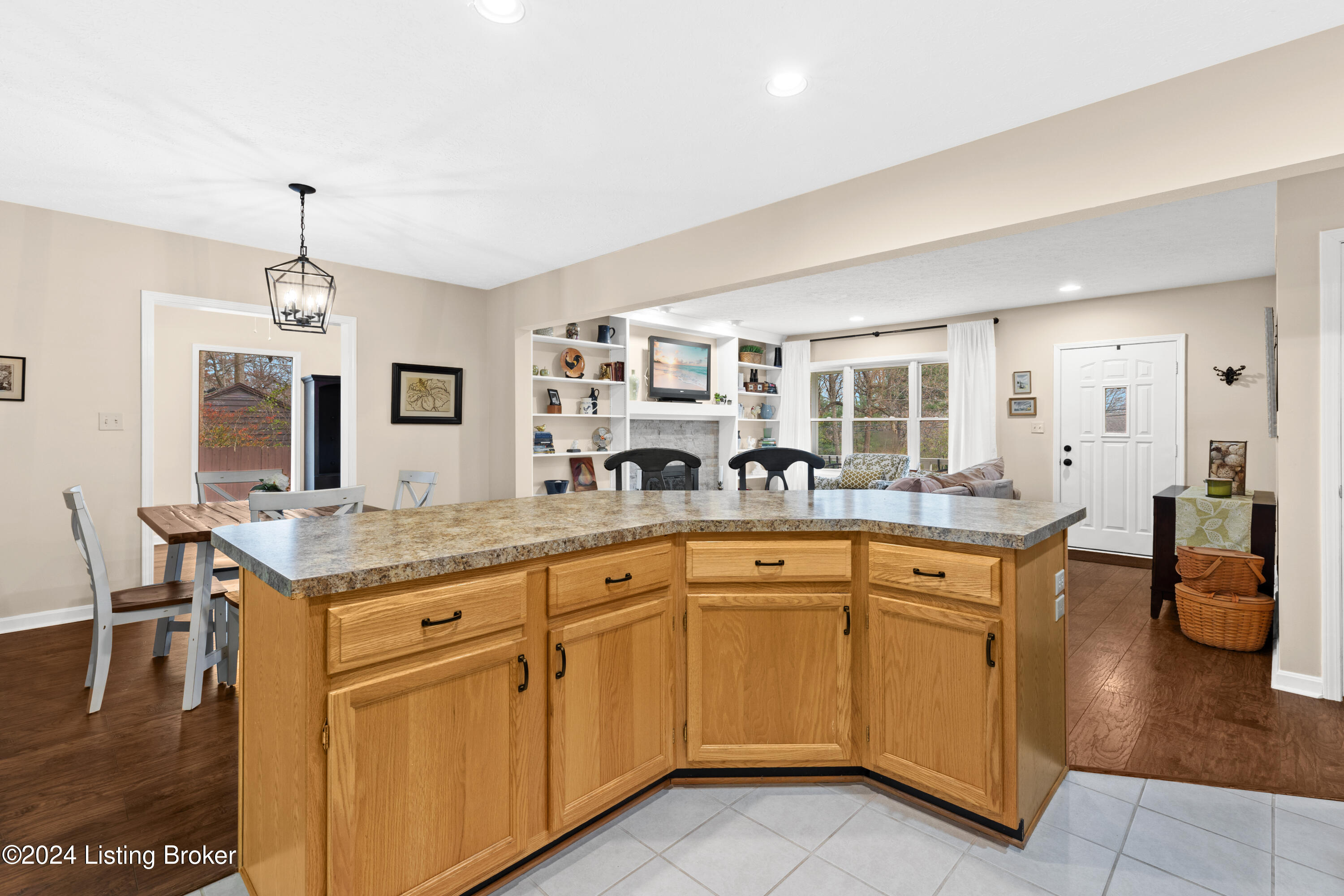 404 Cherry Ln