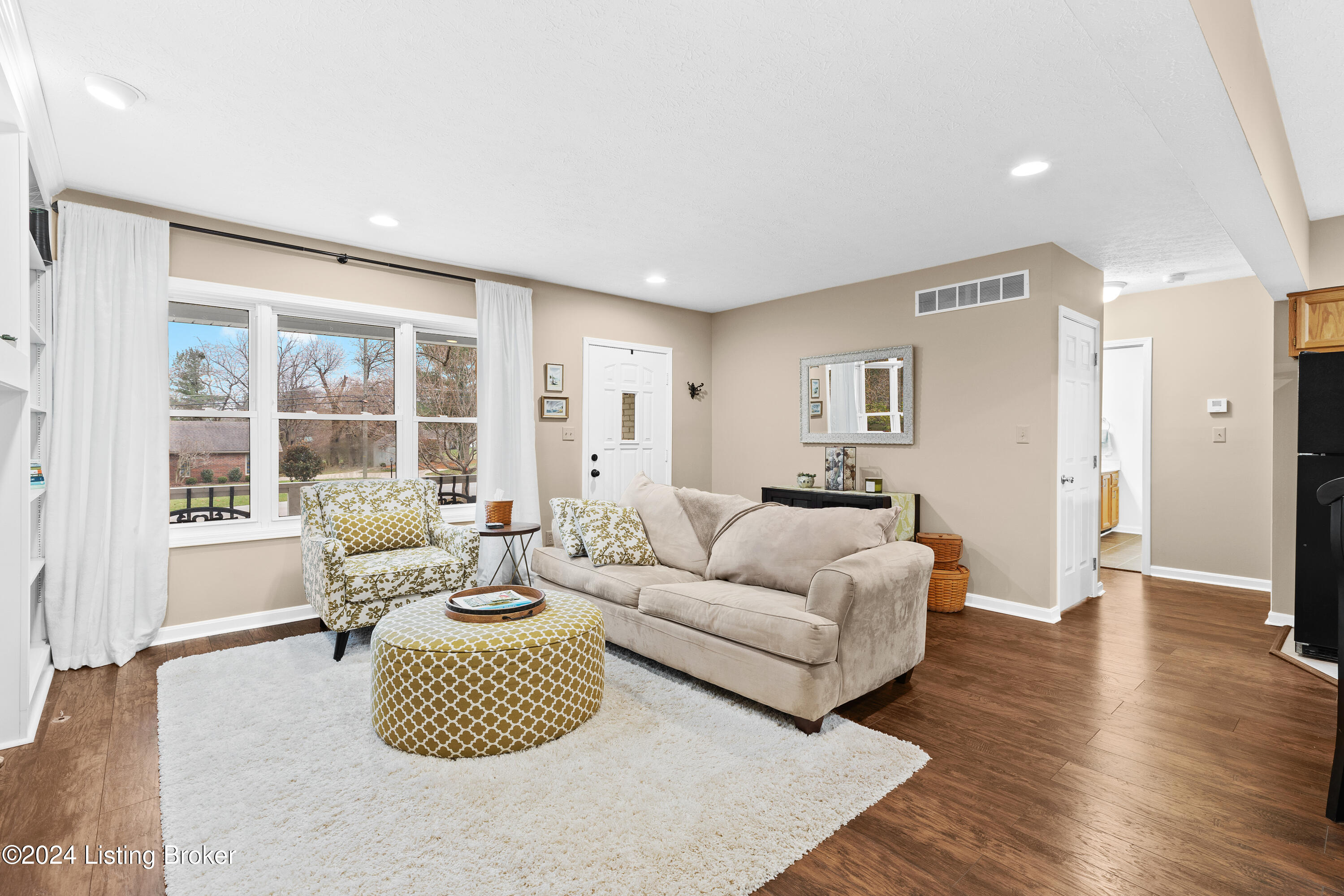 404 Cherry Ln