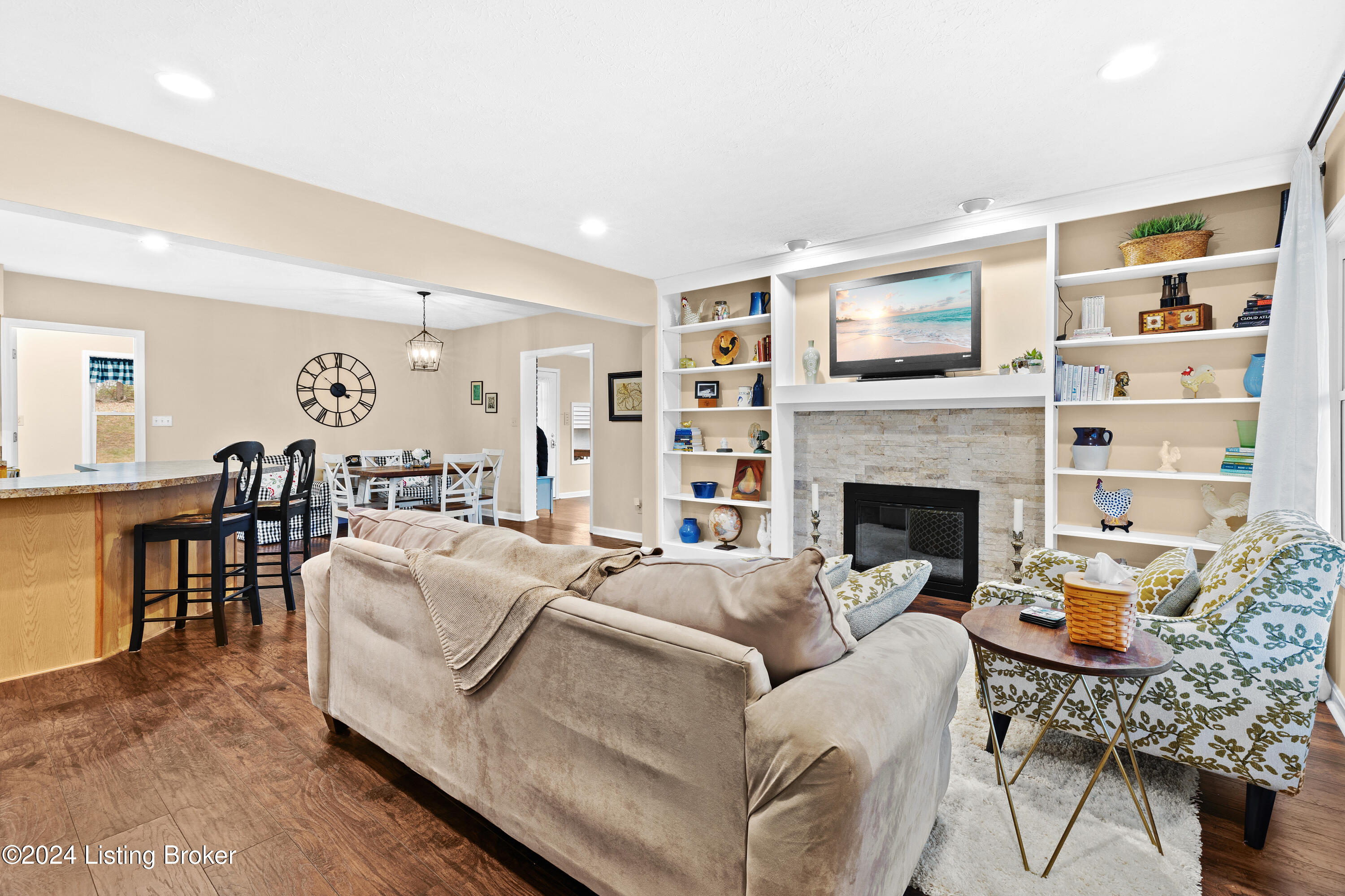 404 Cherry Ln