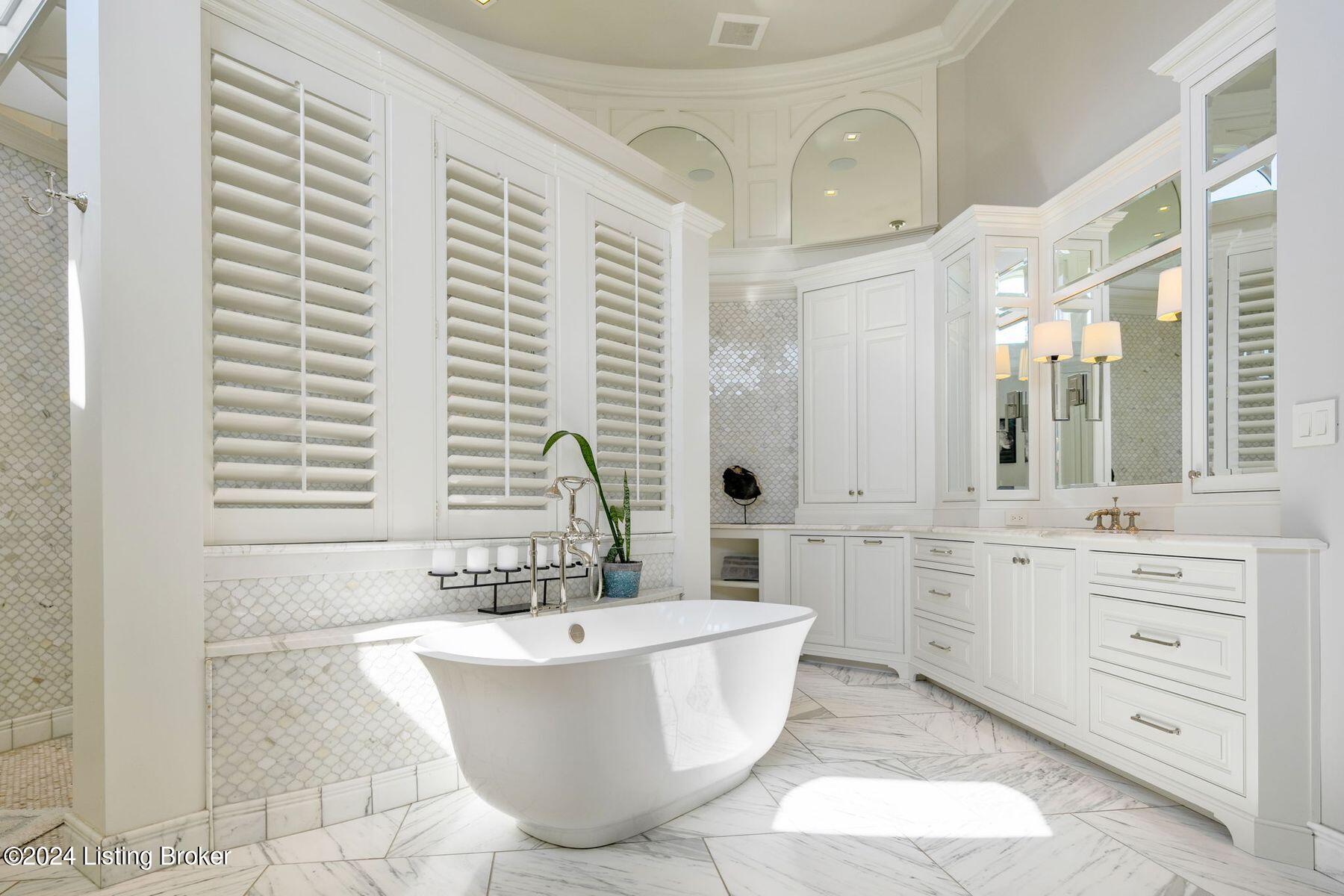 3602 River Ridge Cove