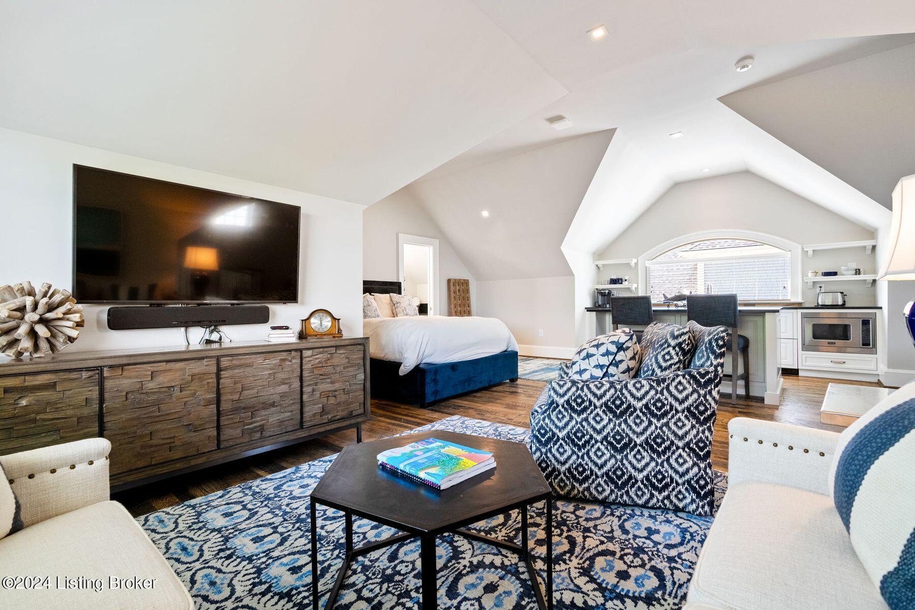 3602 River Ridge Cove