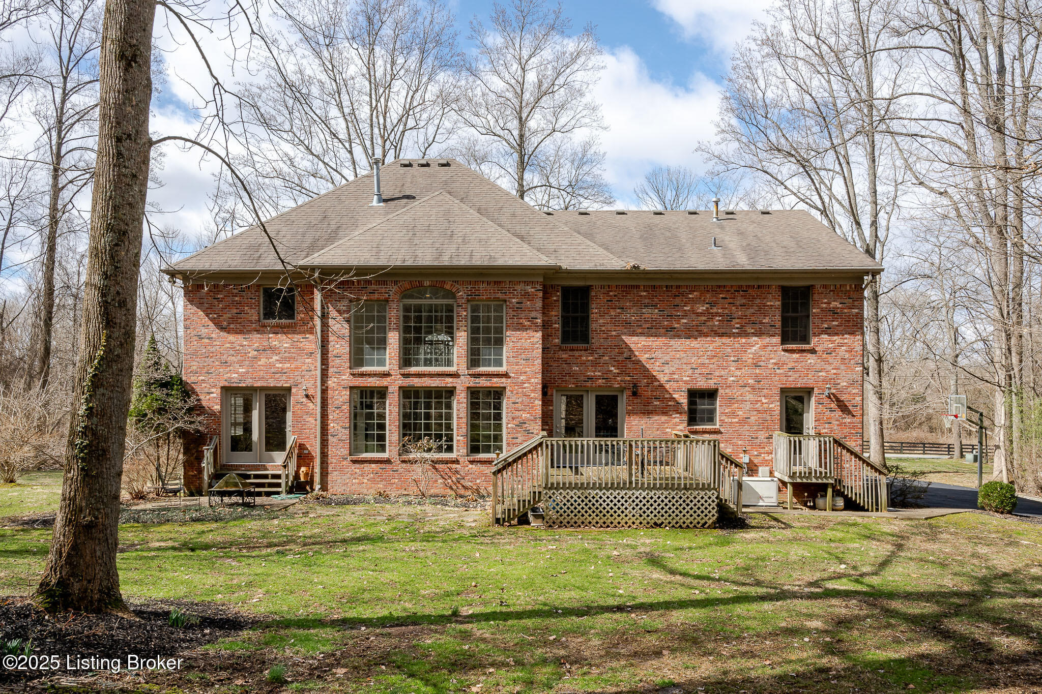 1003 N Rose Island Rd