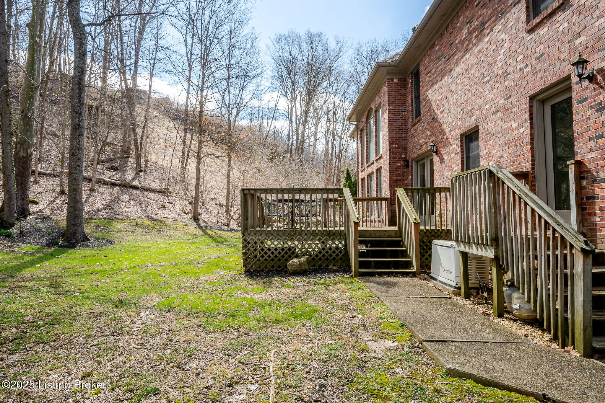 1003 N Rose Island Rd