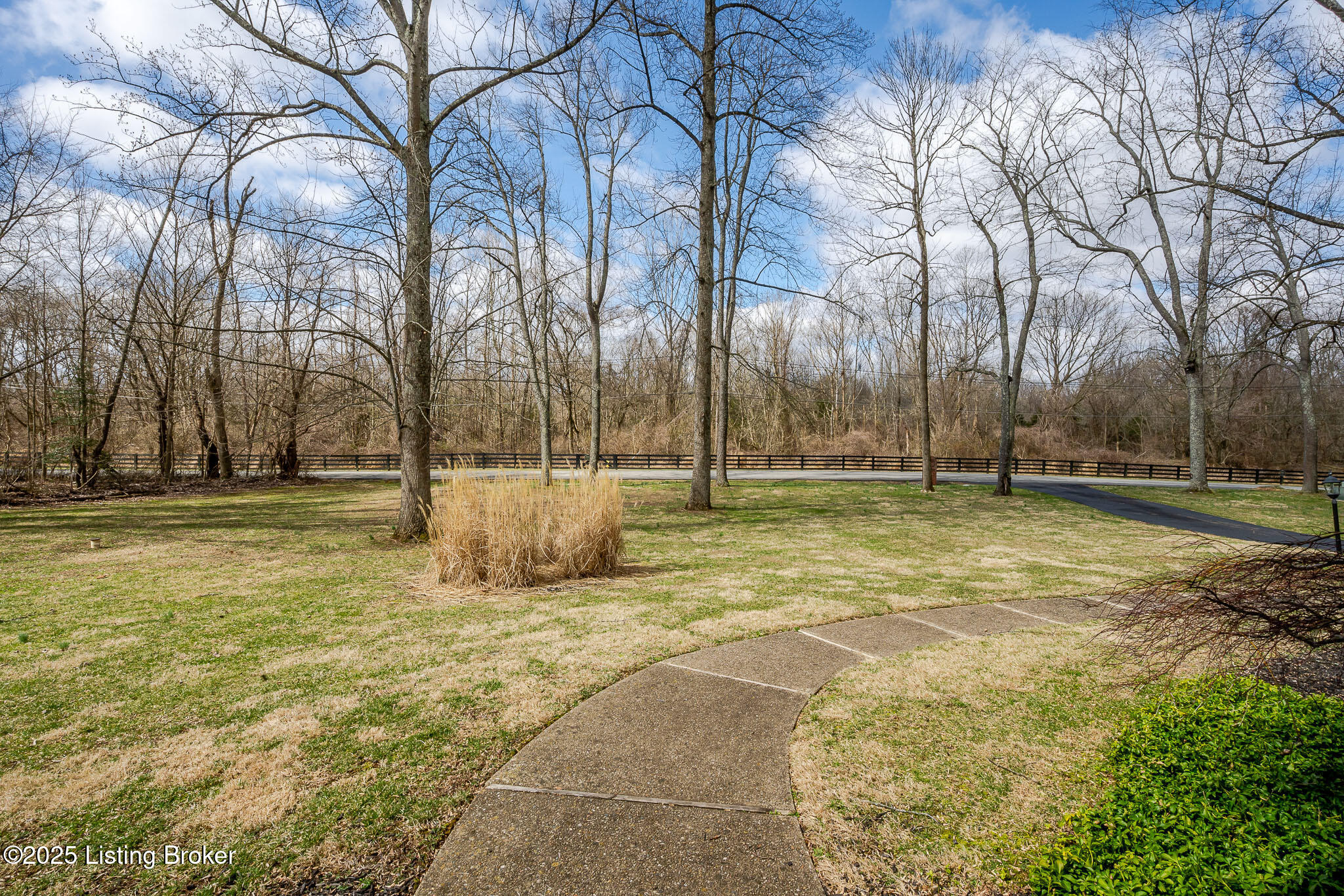 1003 N Rose Island Rd
