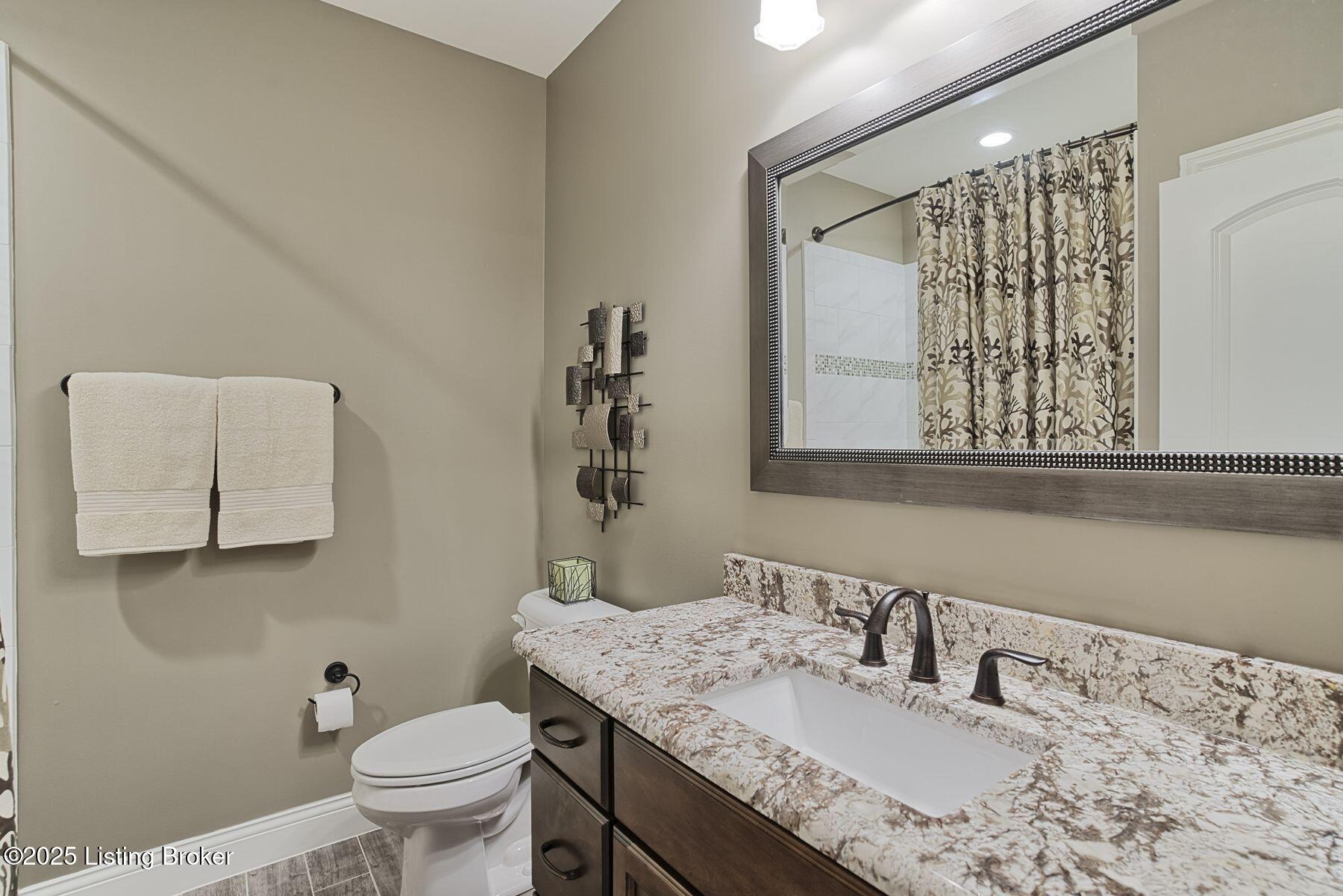 200 Queensway Park Pl