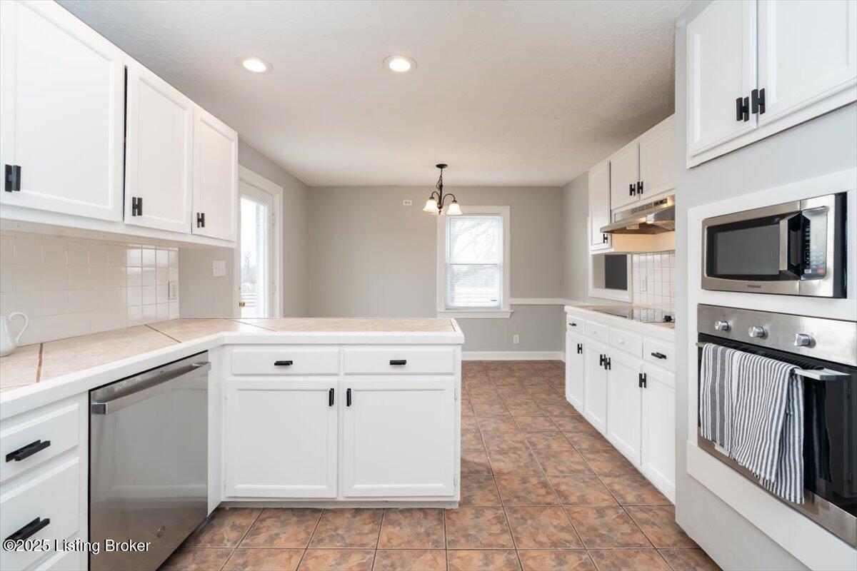13207 Versatile Ave