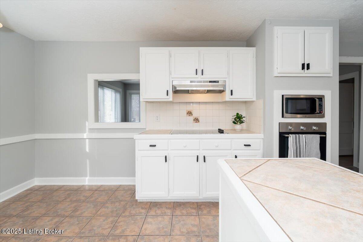 13207 Versatile Ave