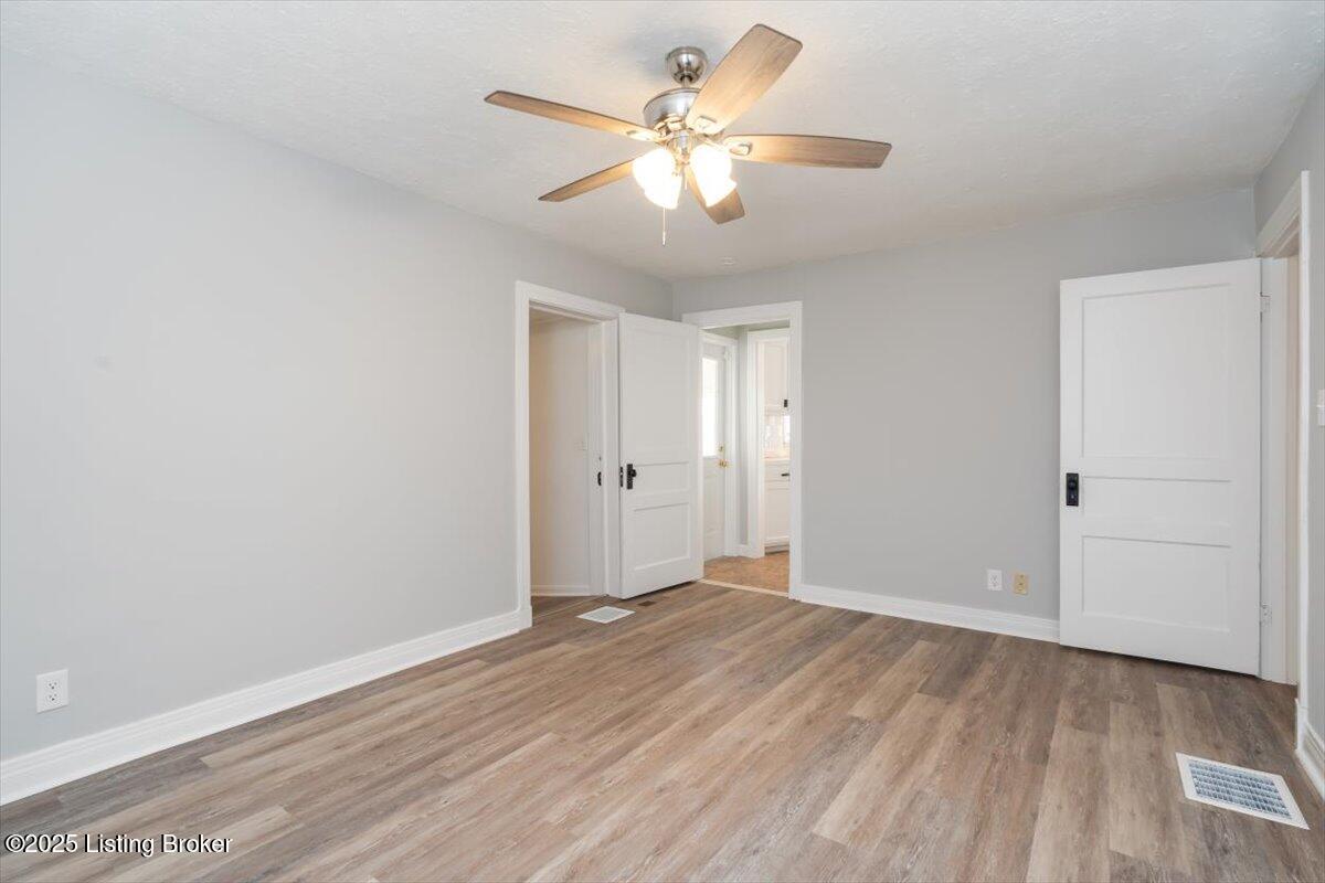 13207 Versatile Ave
