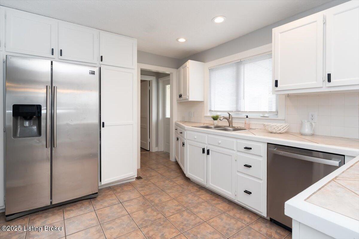 13207 Versatile Ave