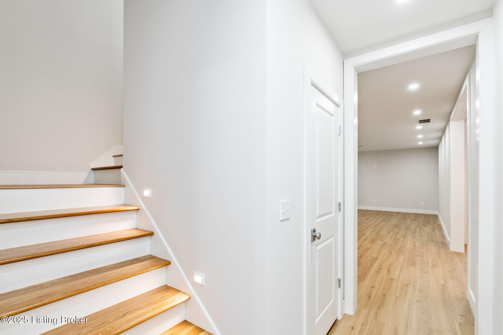 11000 Monkshood Dr