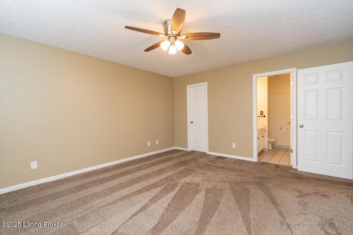 3906 Greenhurst Dr