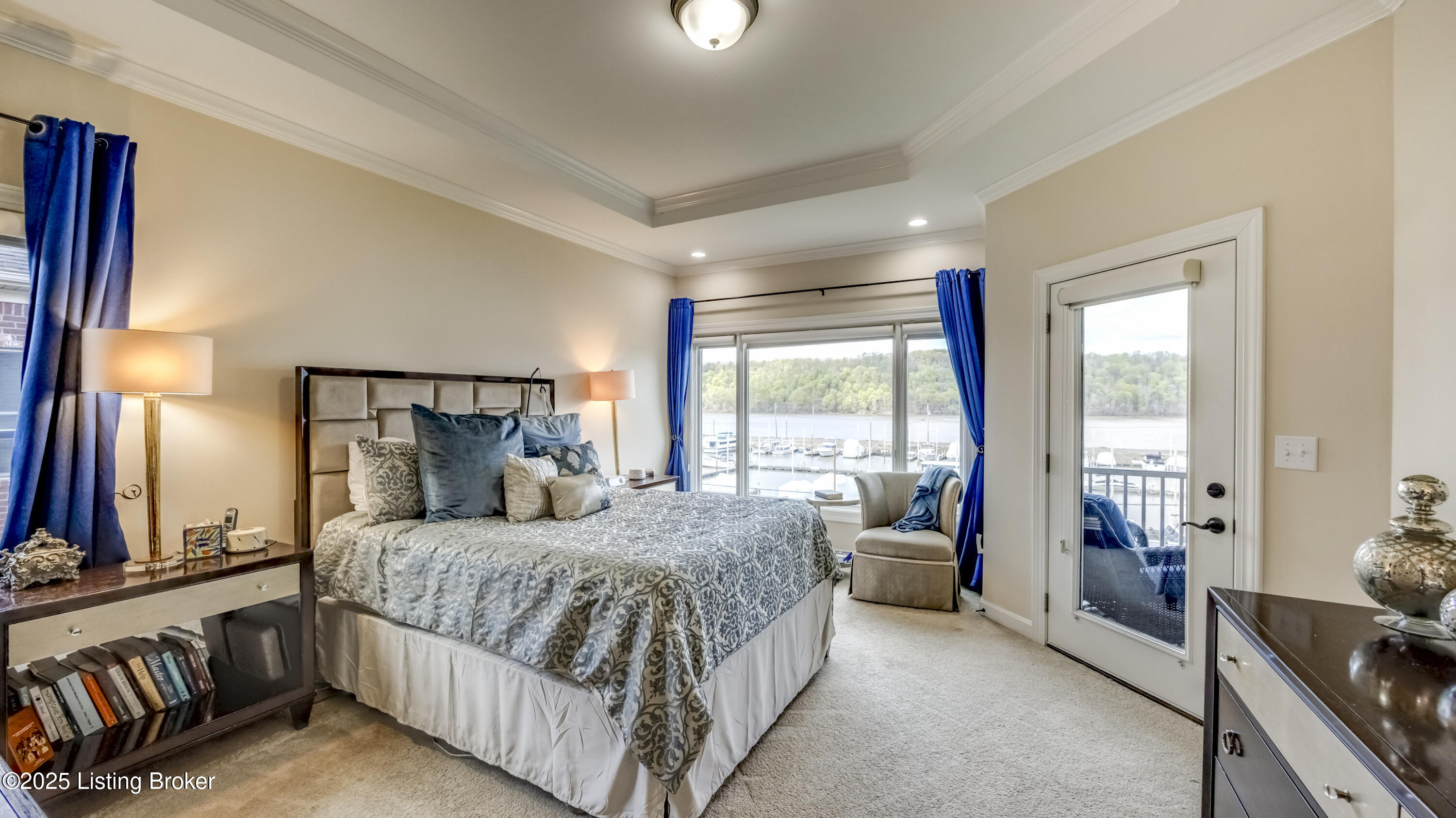 2005 River View Ct