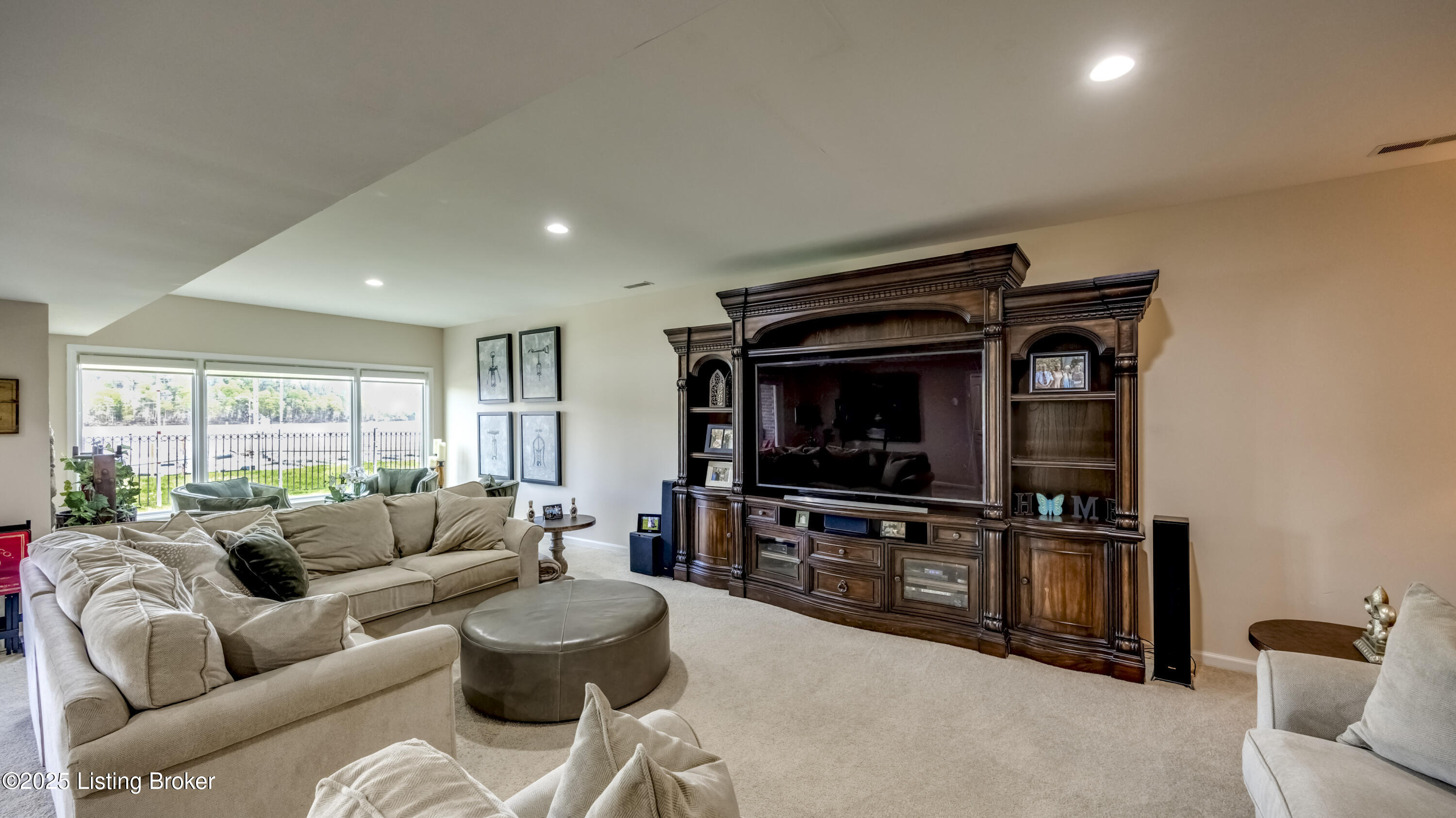2005 River View Ct