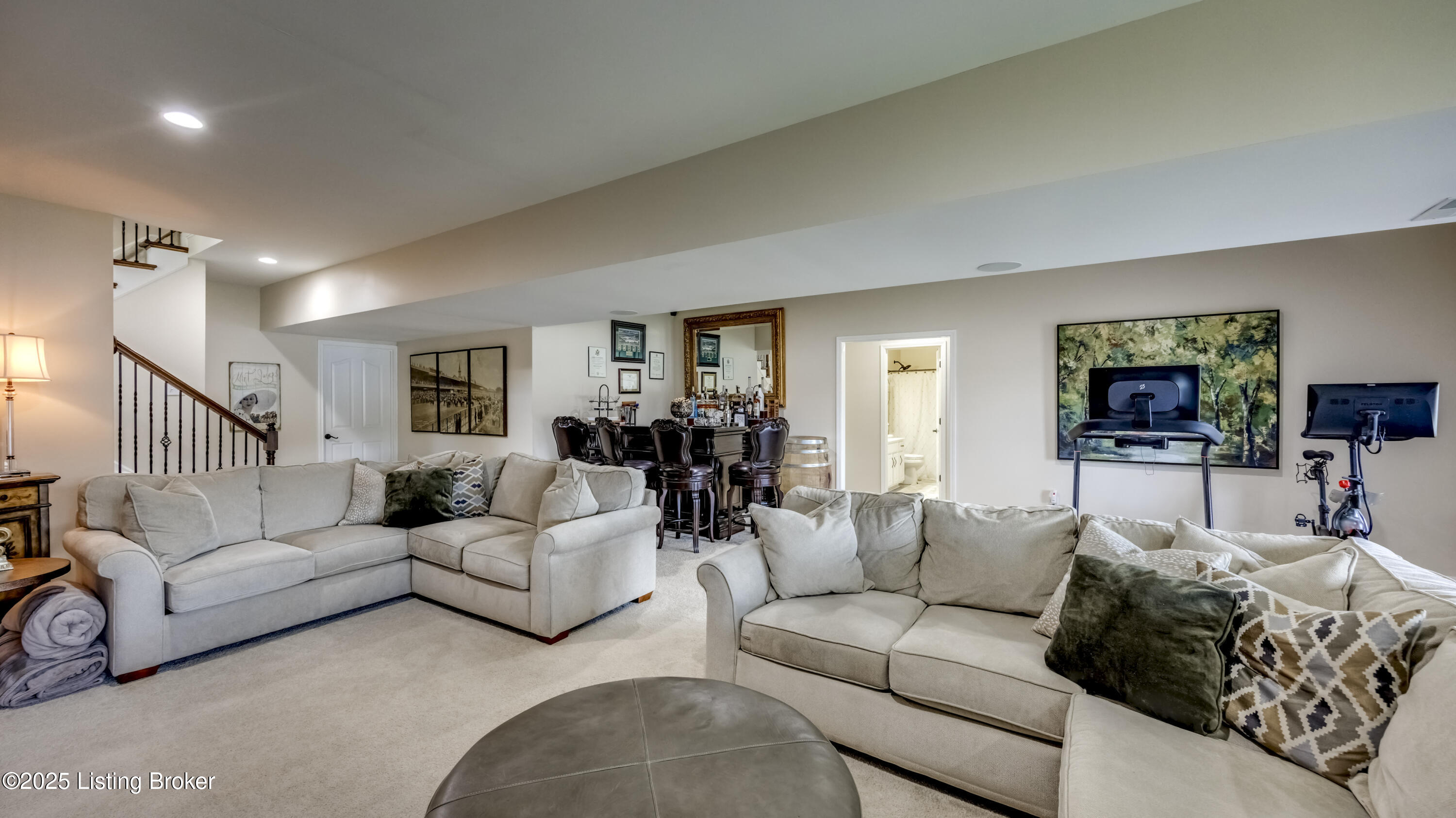 2005 River View Ct