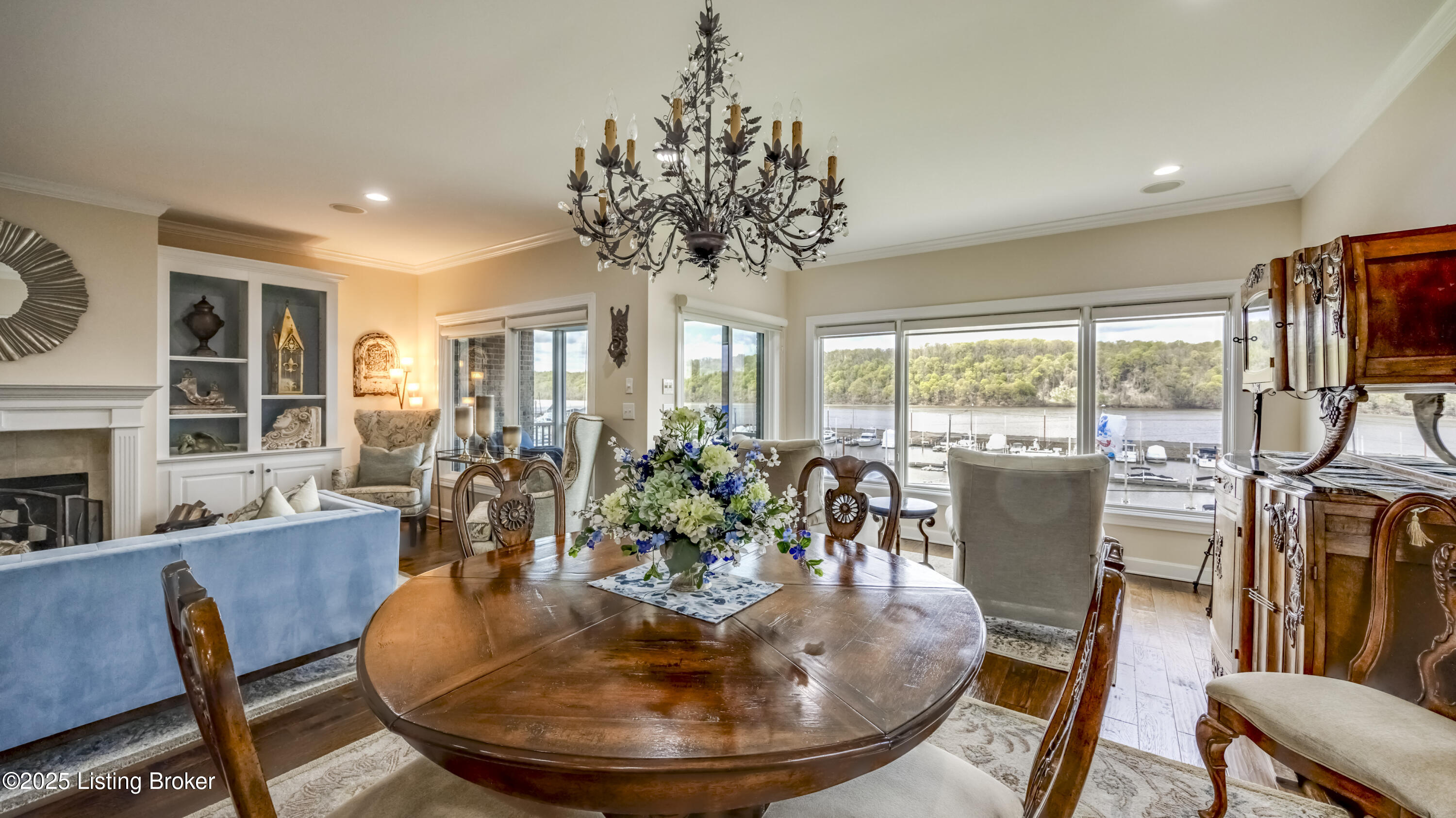 2005 River View Ct