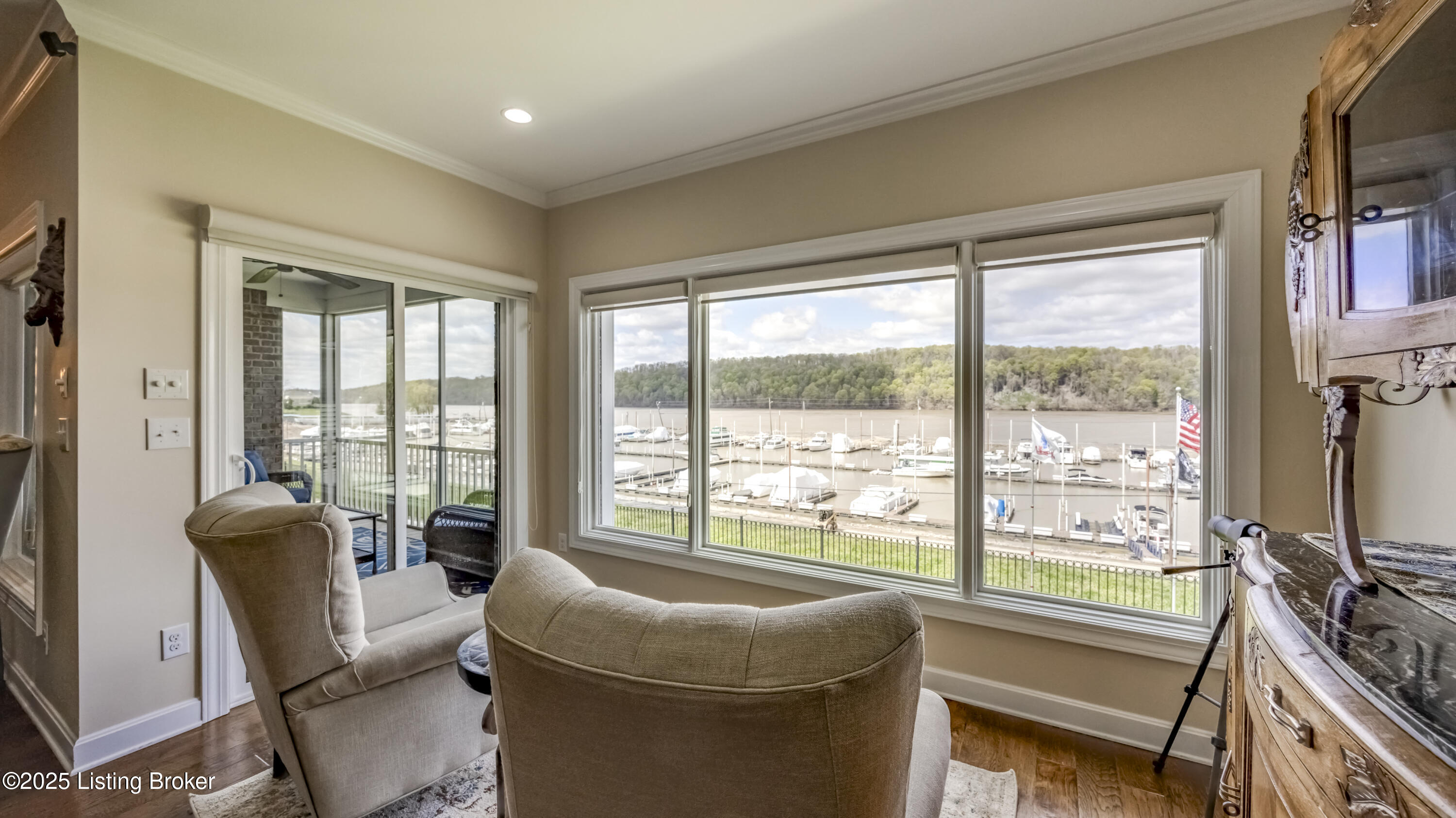 2005 River View Ct