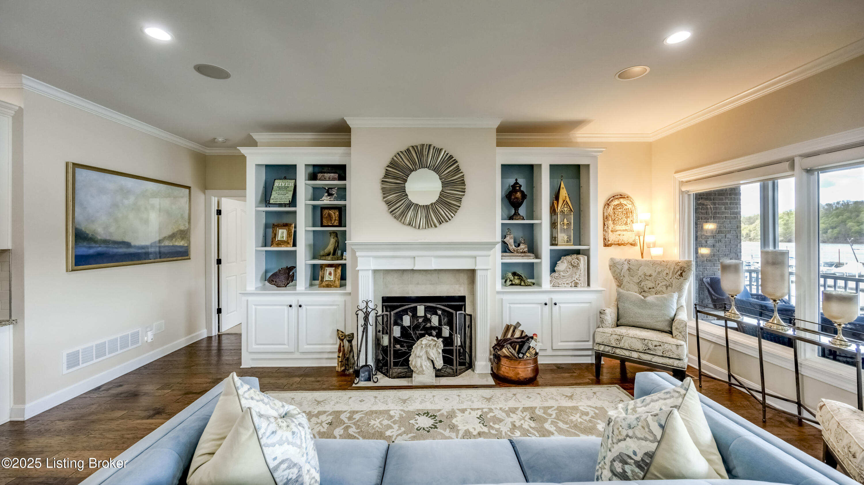 2005 River View Ct