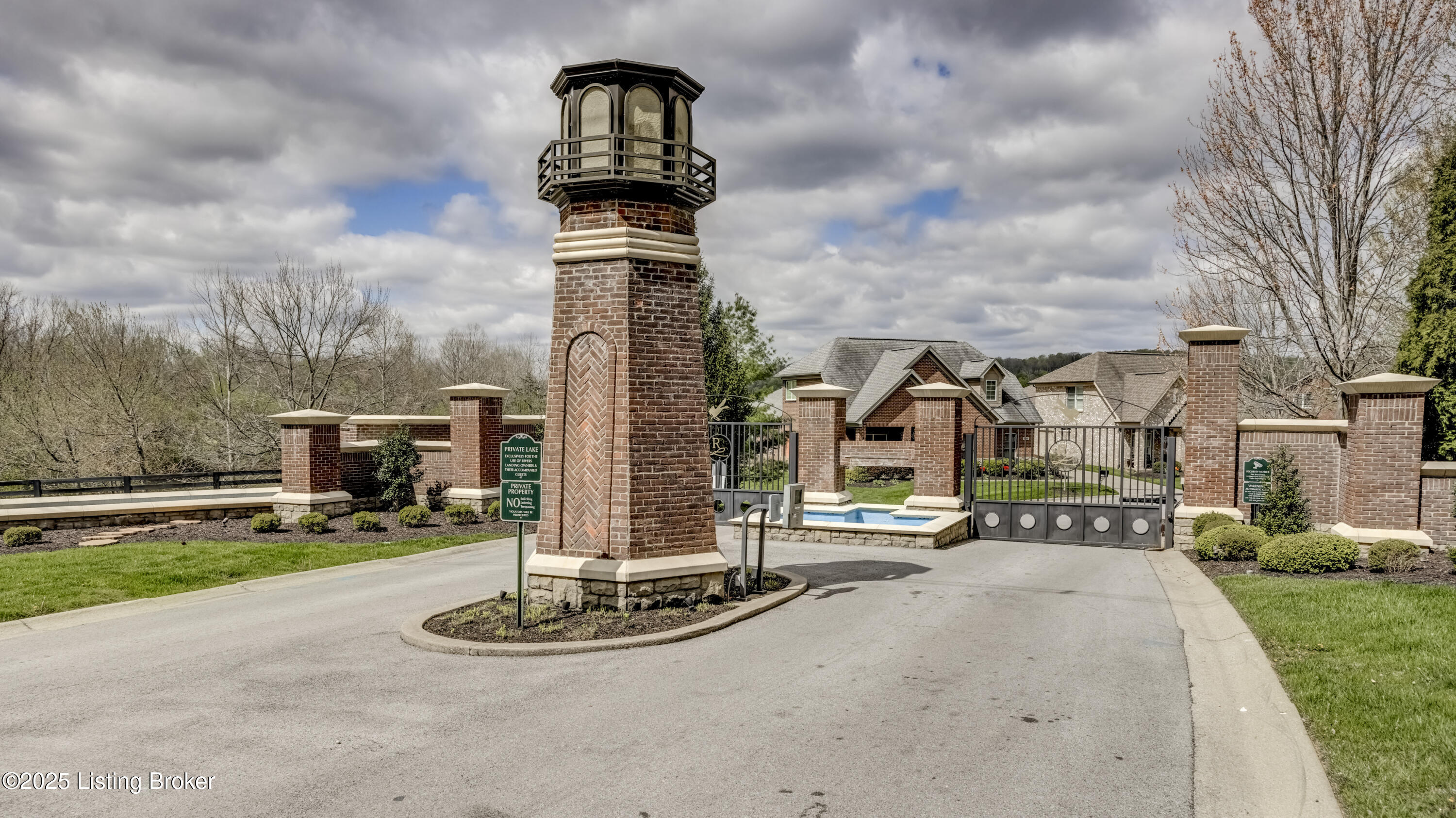 2005 River View Ct