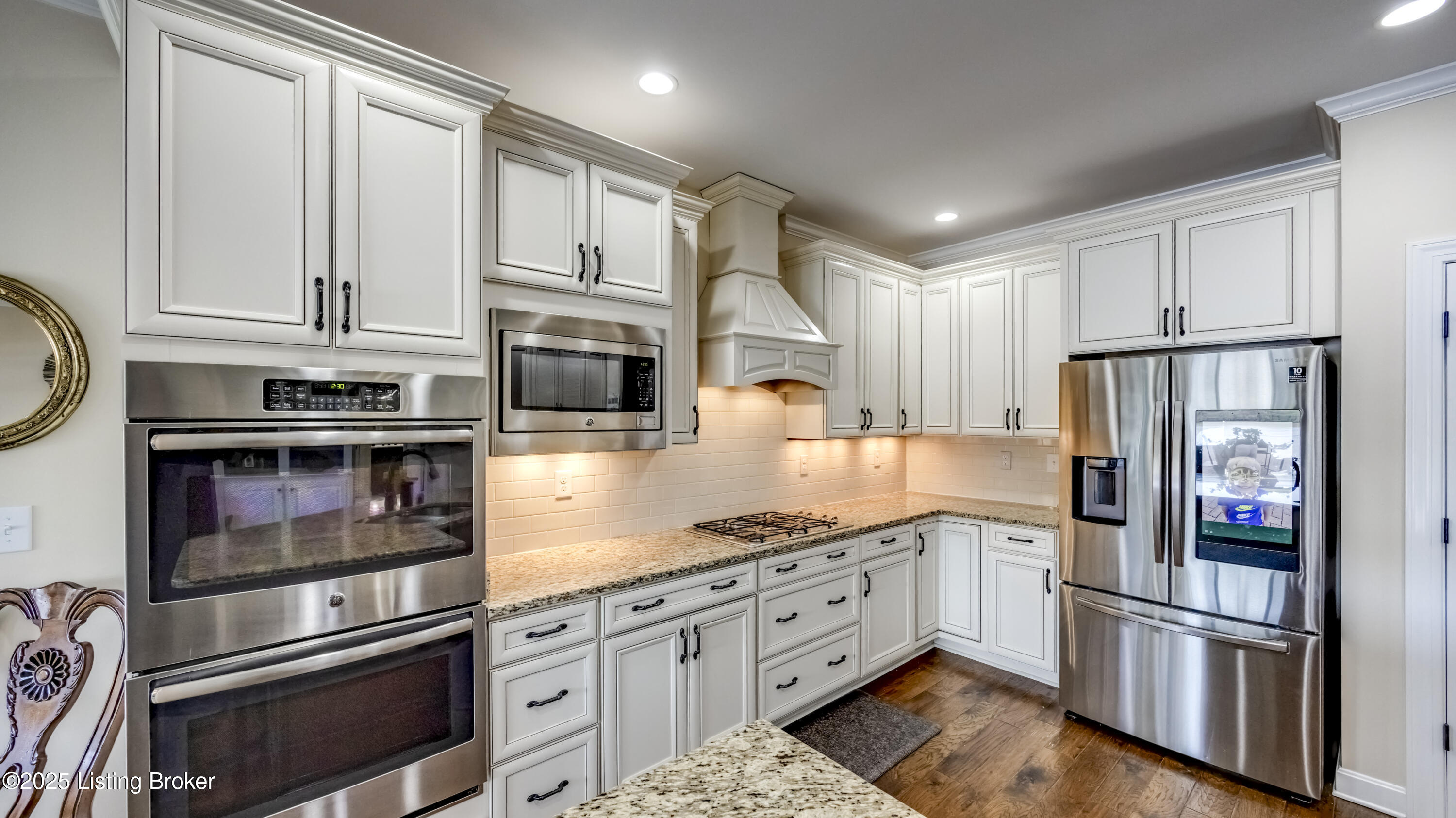 2005 River View Ct