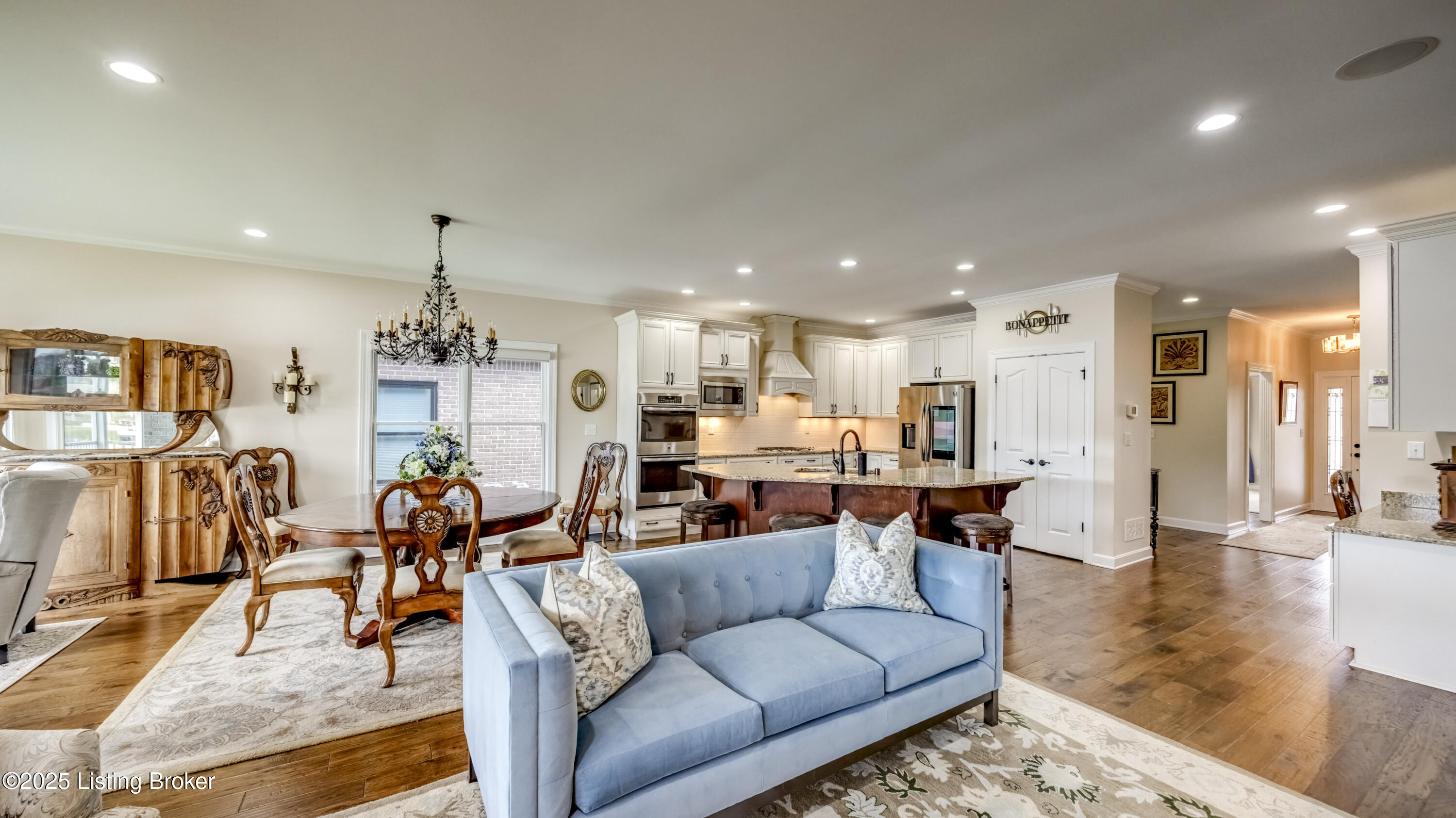 2005 River View Ct