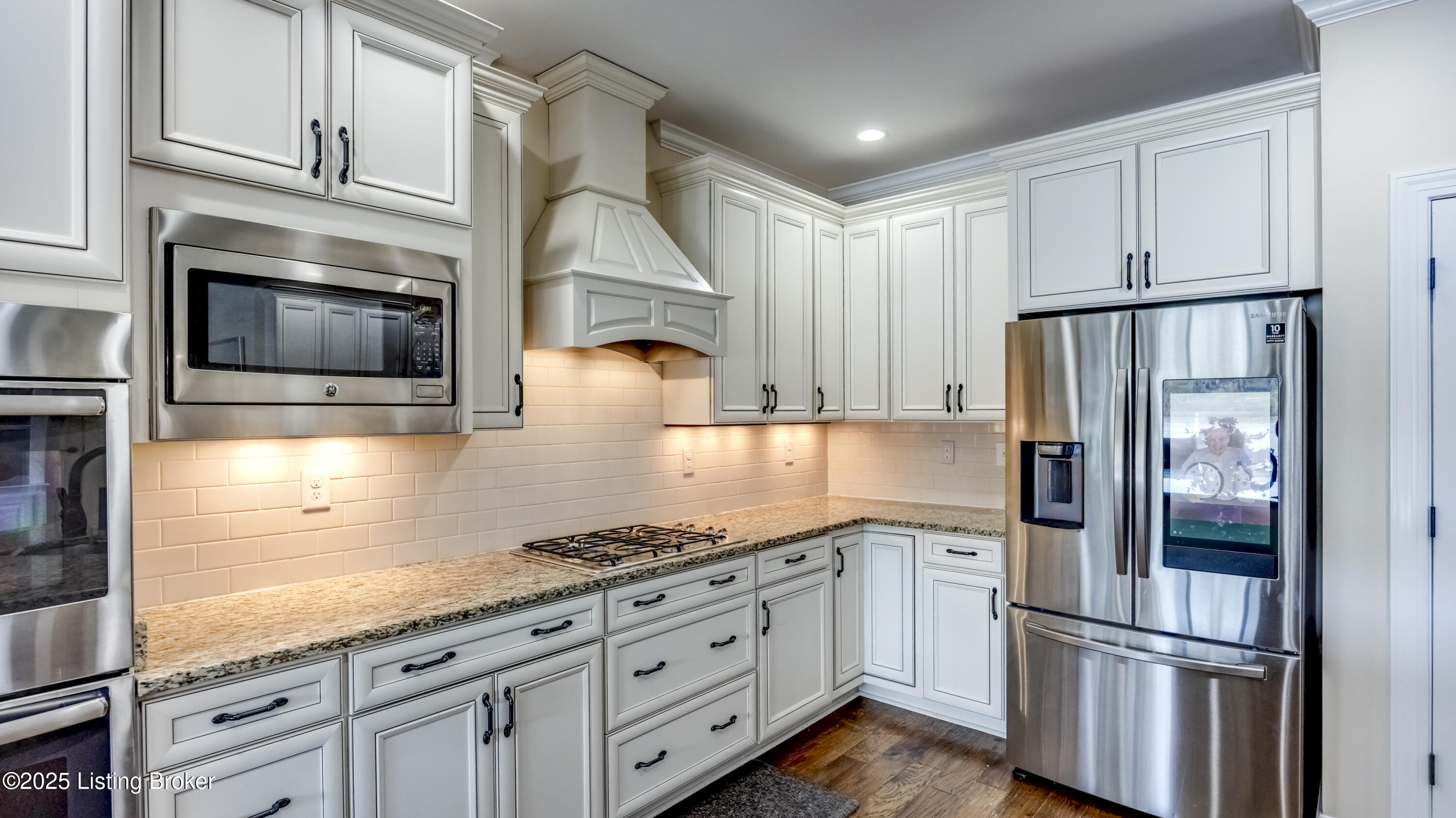 2005 River View Ct