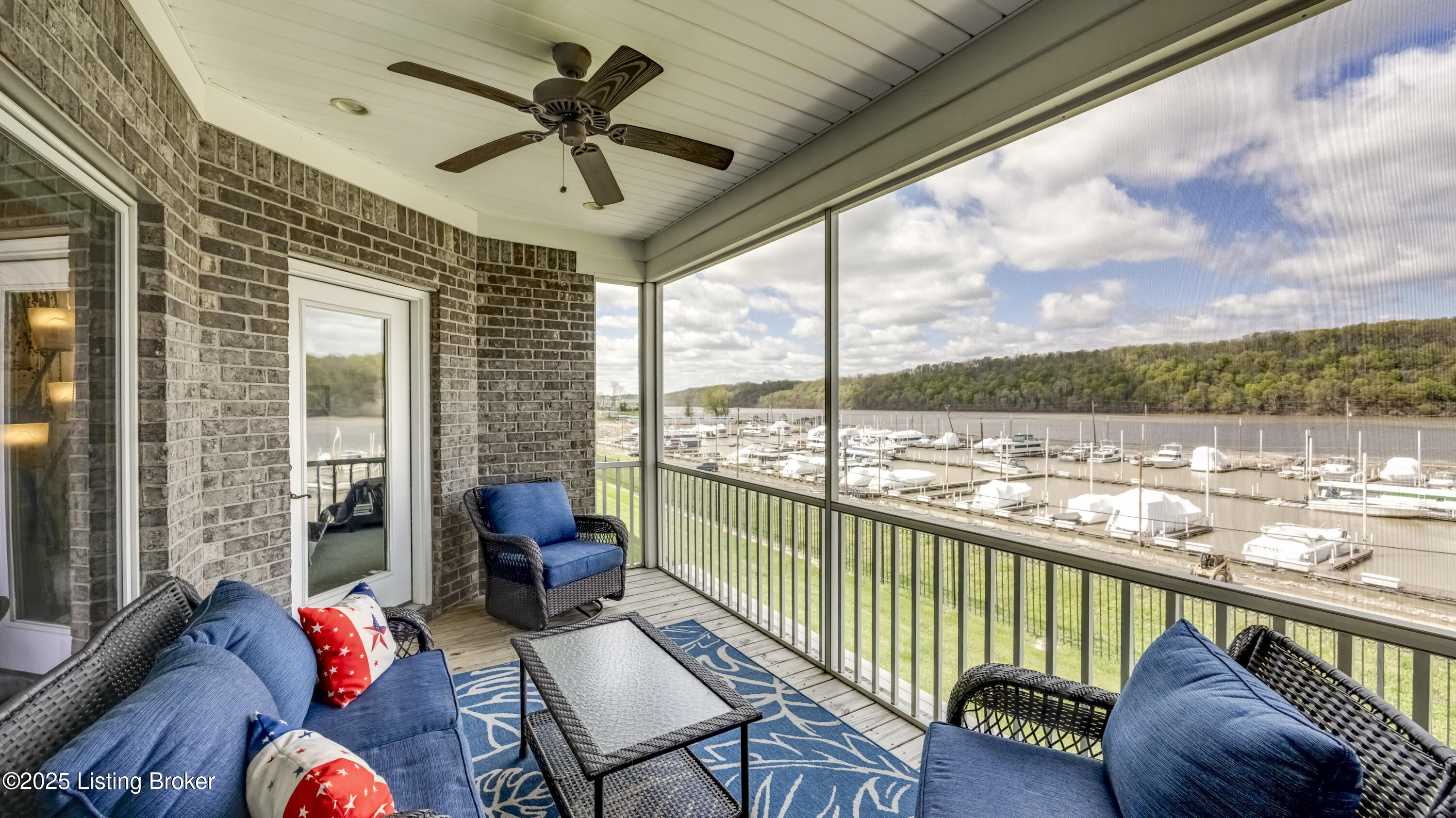 2005 River View Ct